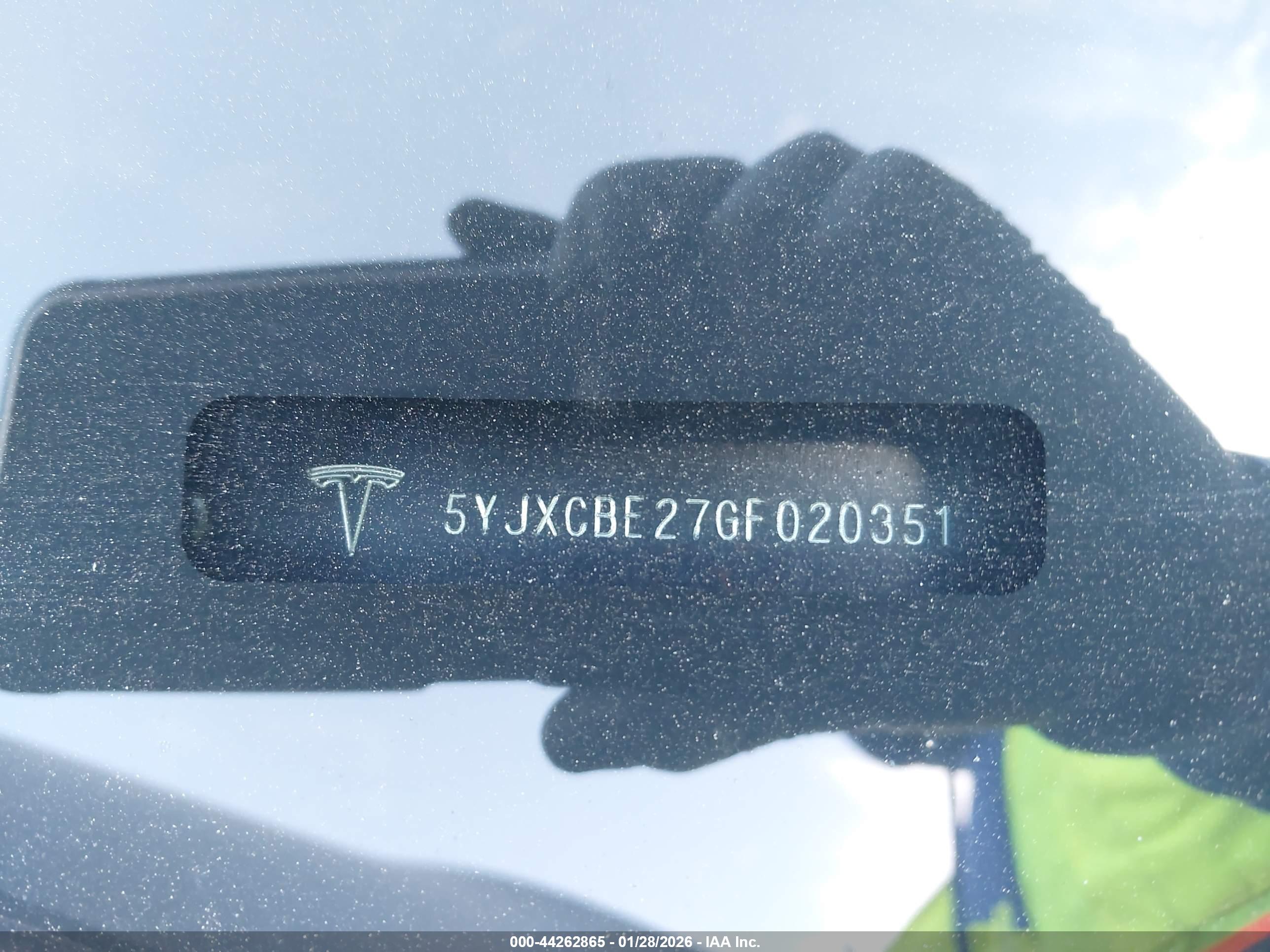 TESLA MODEL image 9