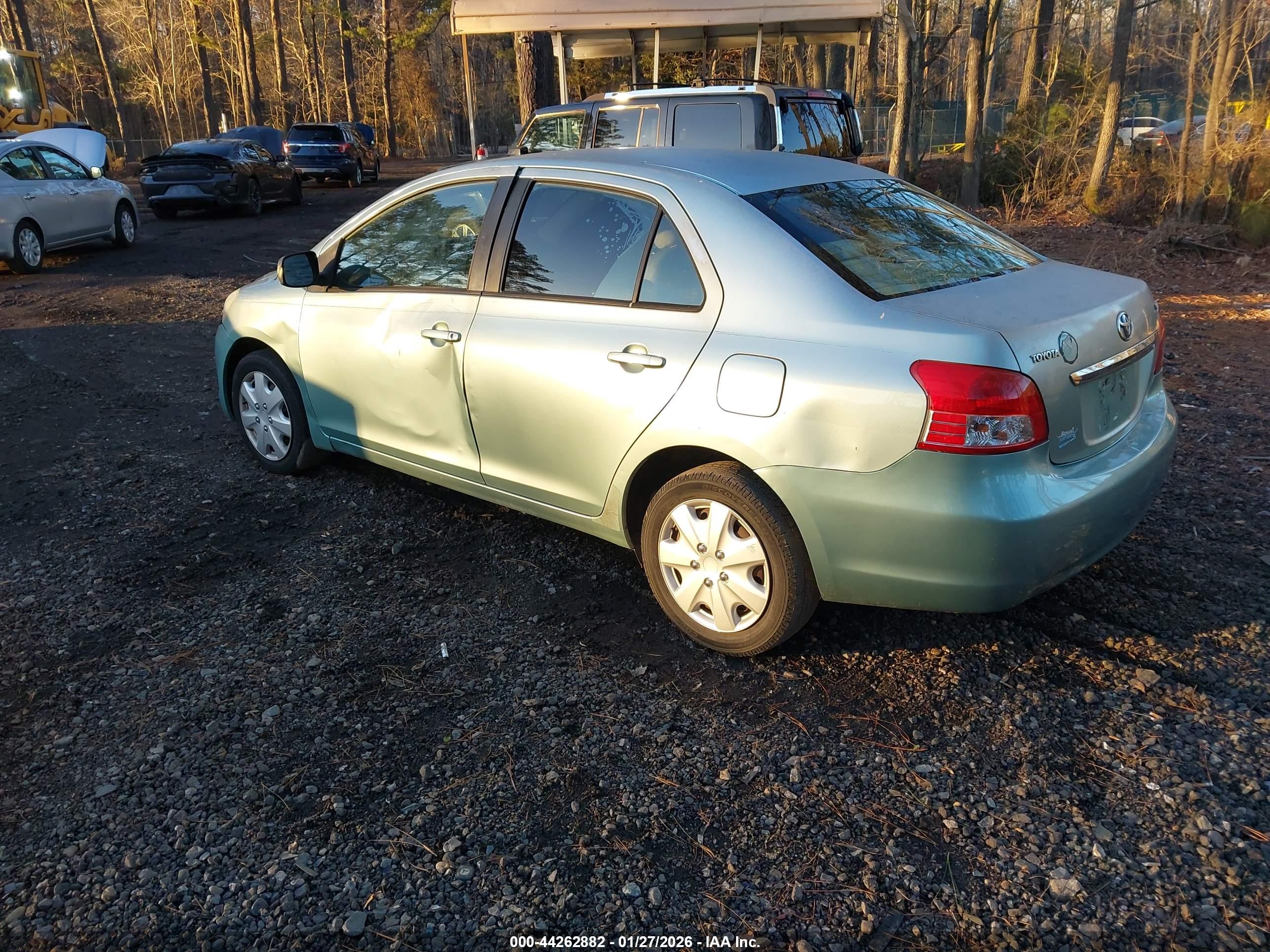 TOYOTA YARIS image 3