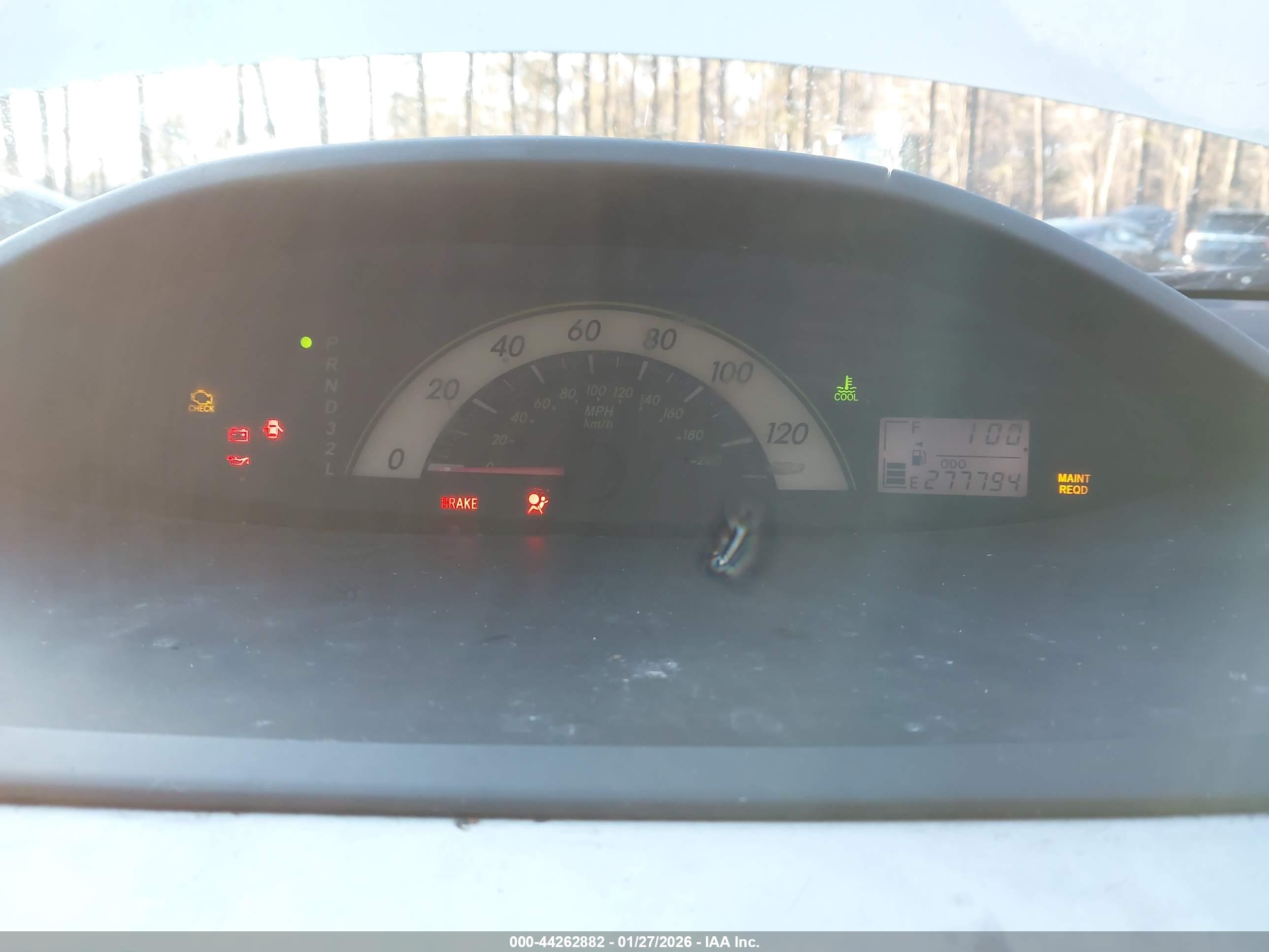 TOYOTA YARIS image 7