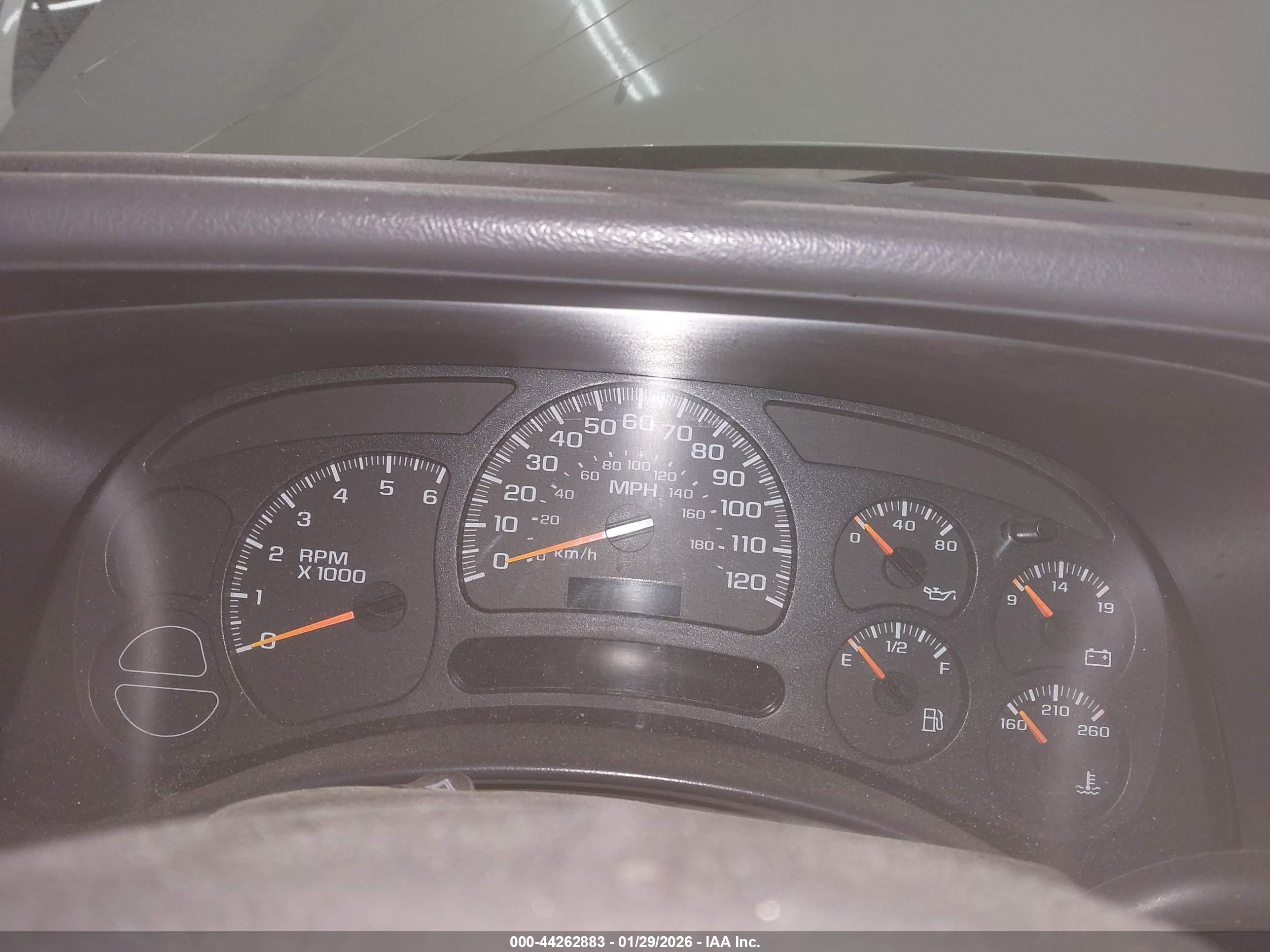 CHEVROLET SILVERADO image 7