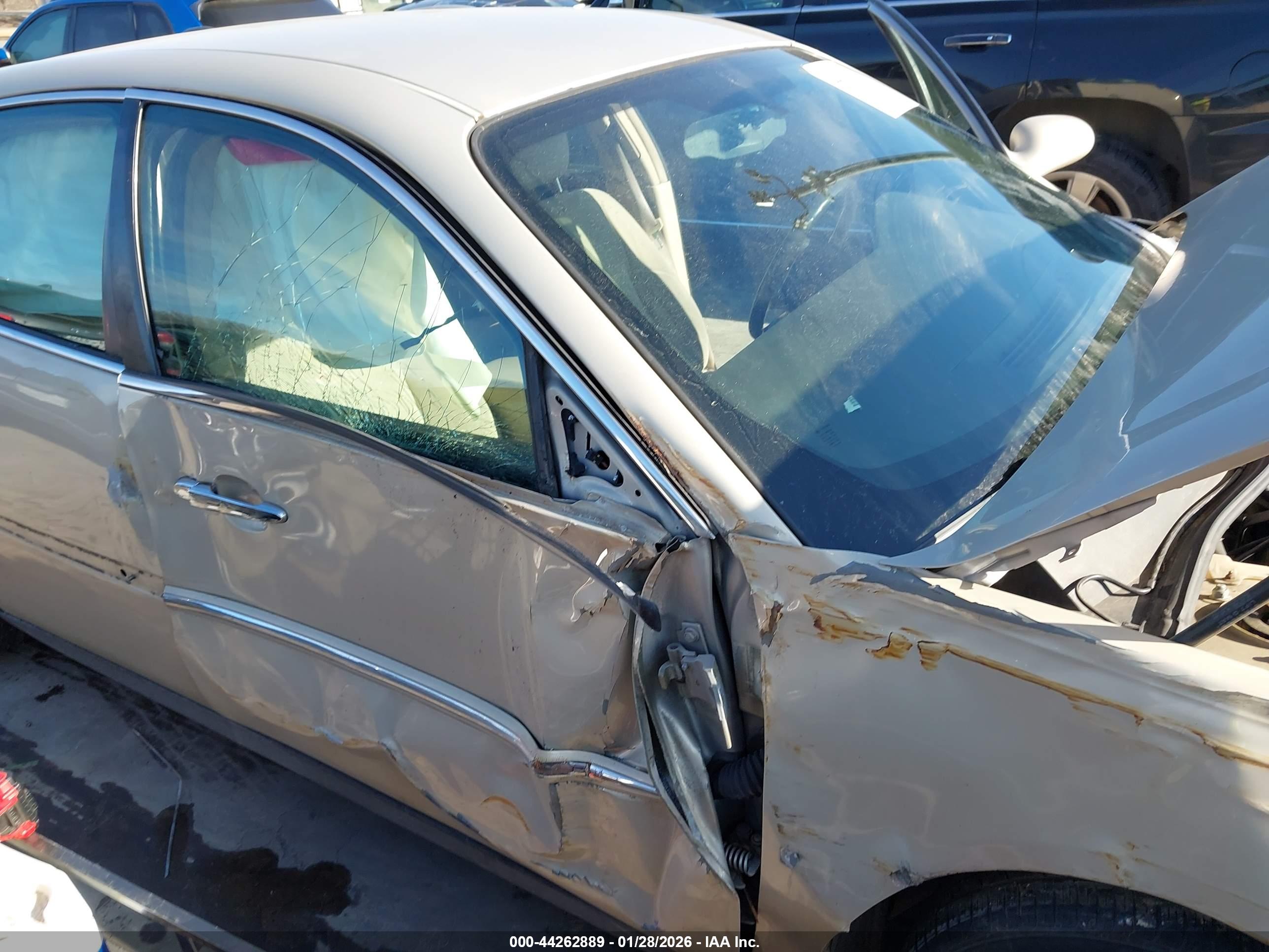 BUICK LACROSSE image 6