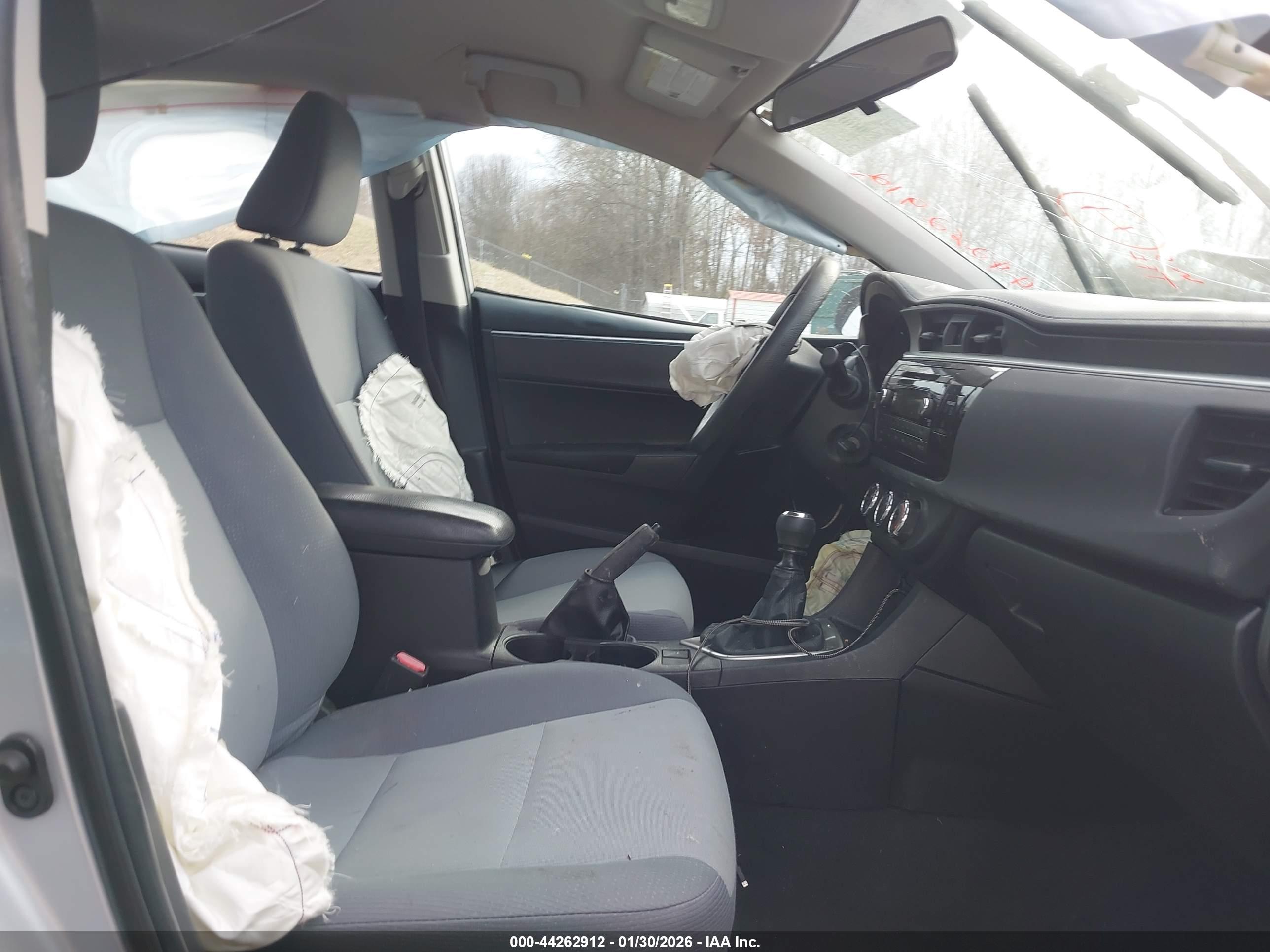 TOYOTA COROLLA image 5