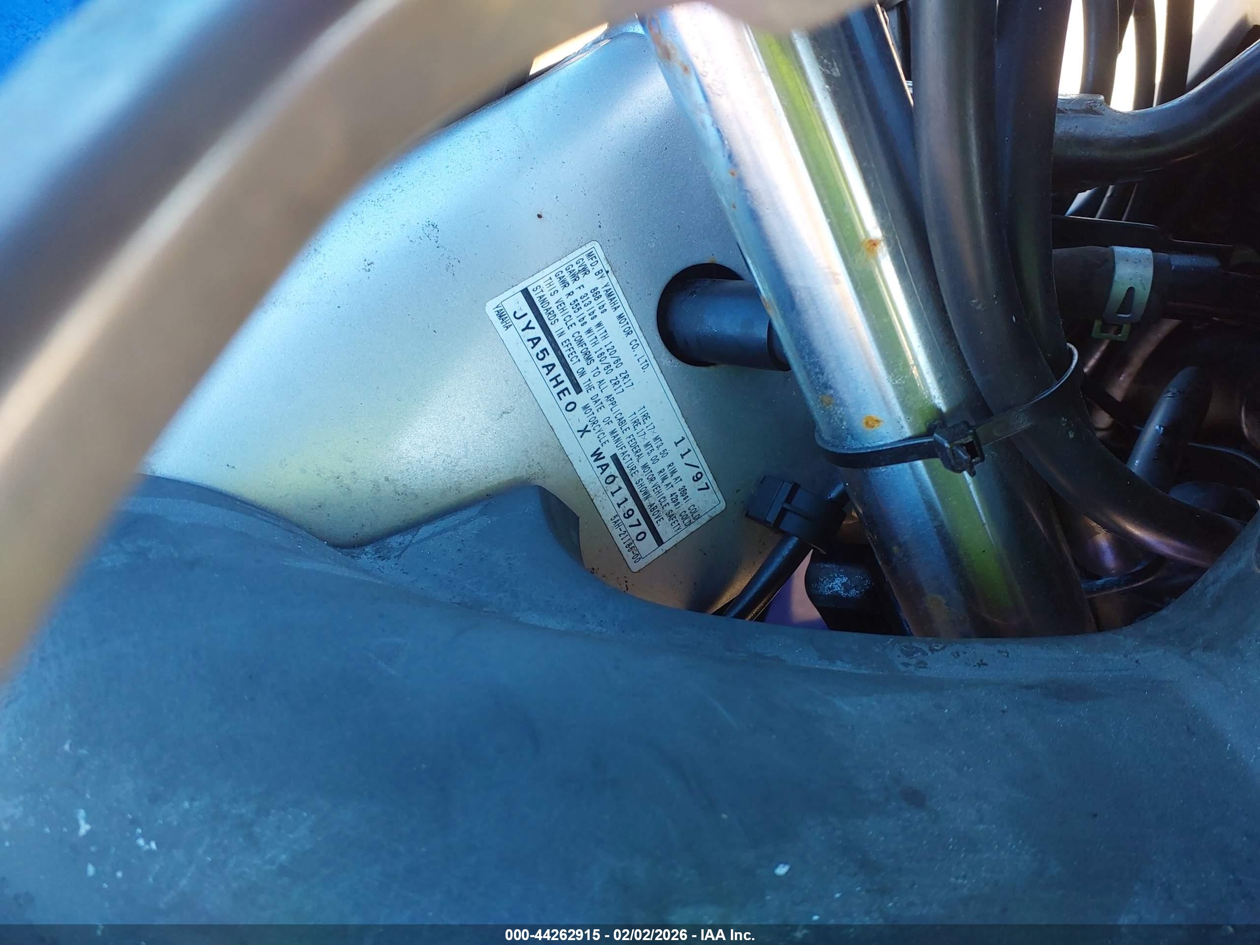 YAMAHA YZF600 image 10