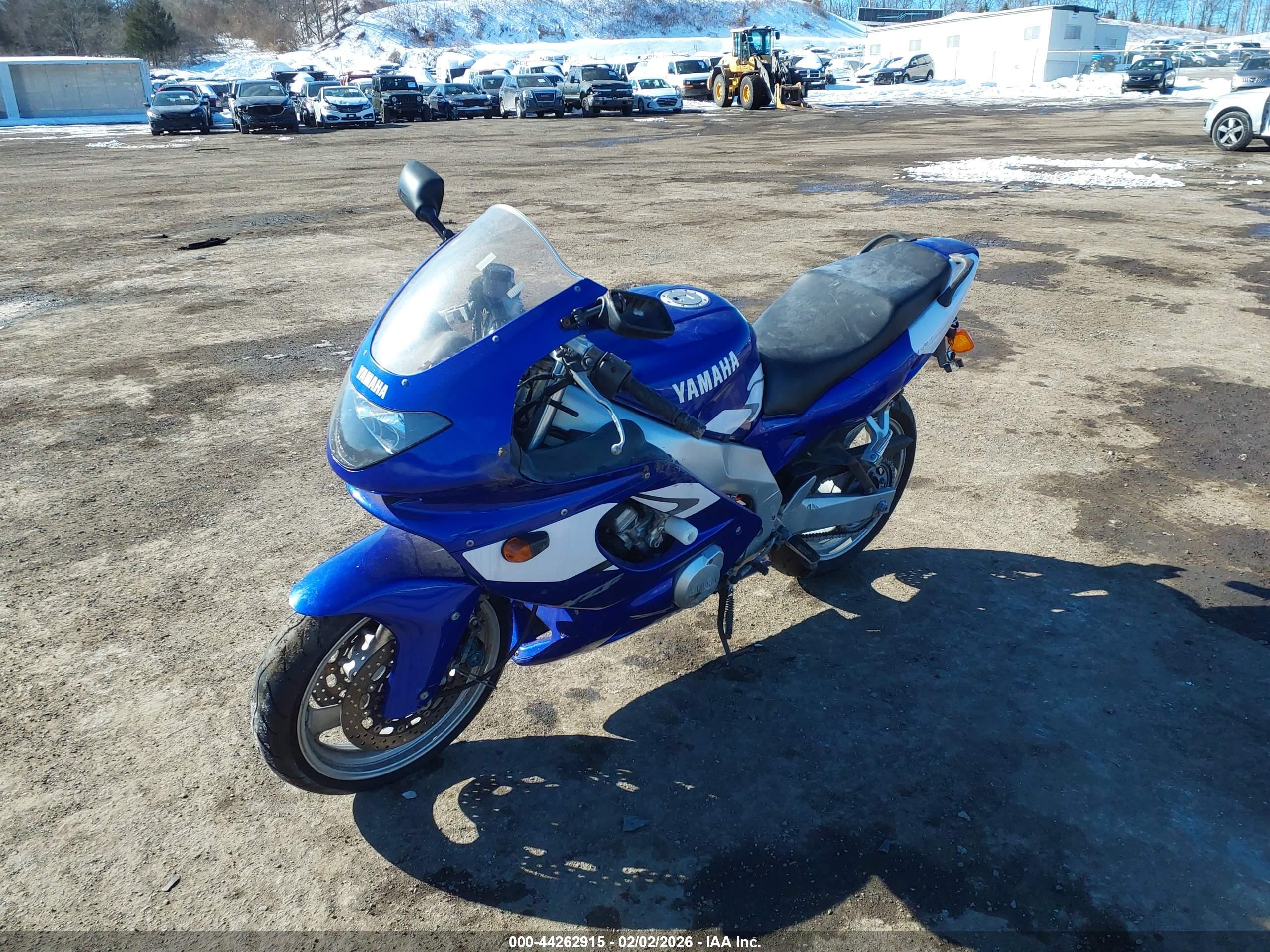 YAMAHA YZF600 image 2
