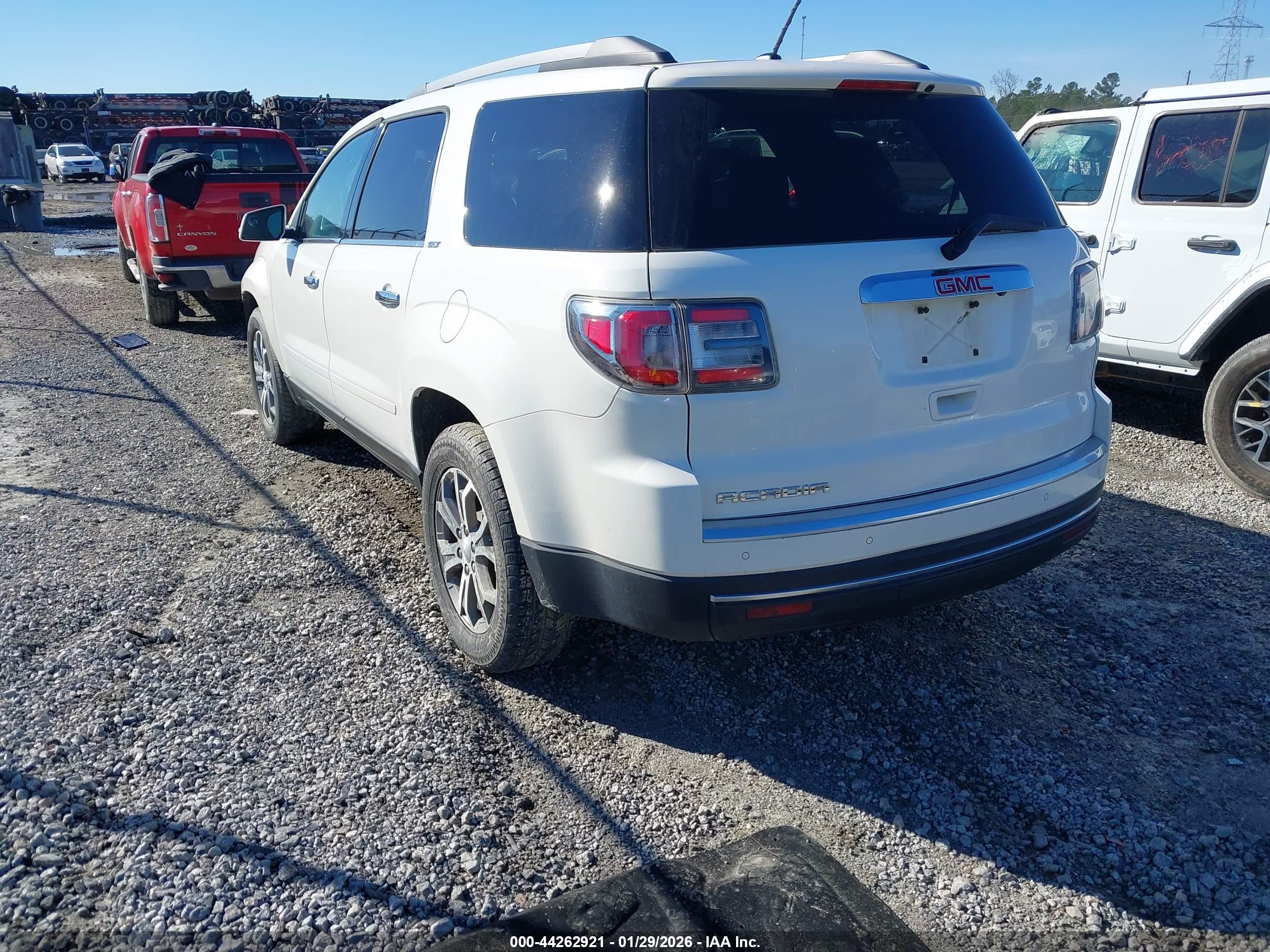 GMC ACADIA image 3
