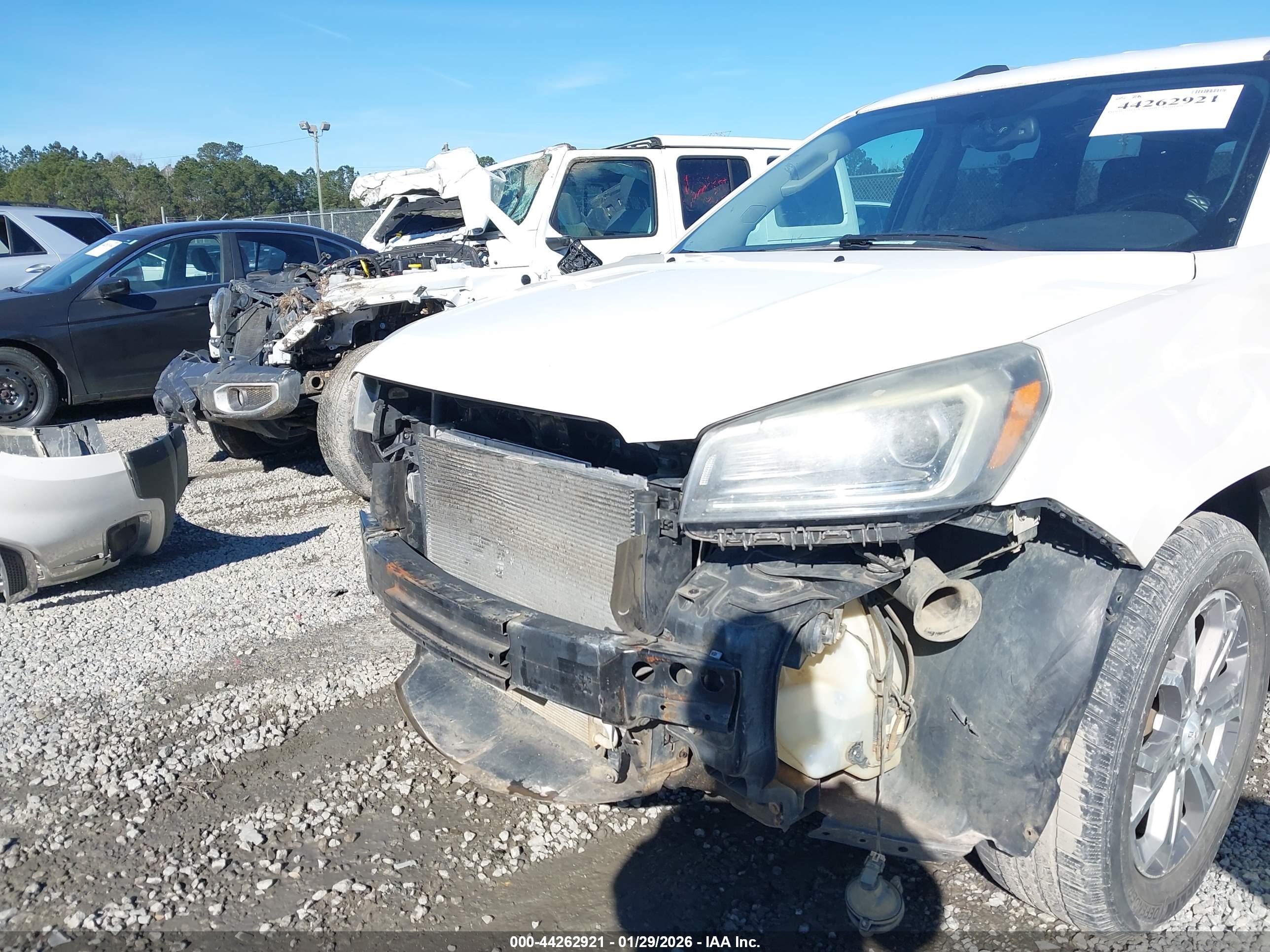 GMC ACADIA image 6