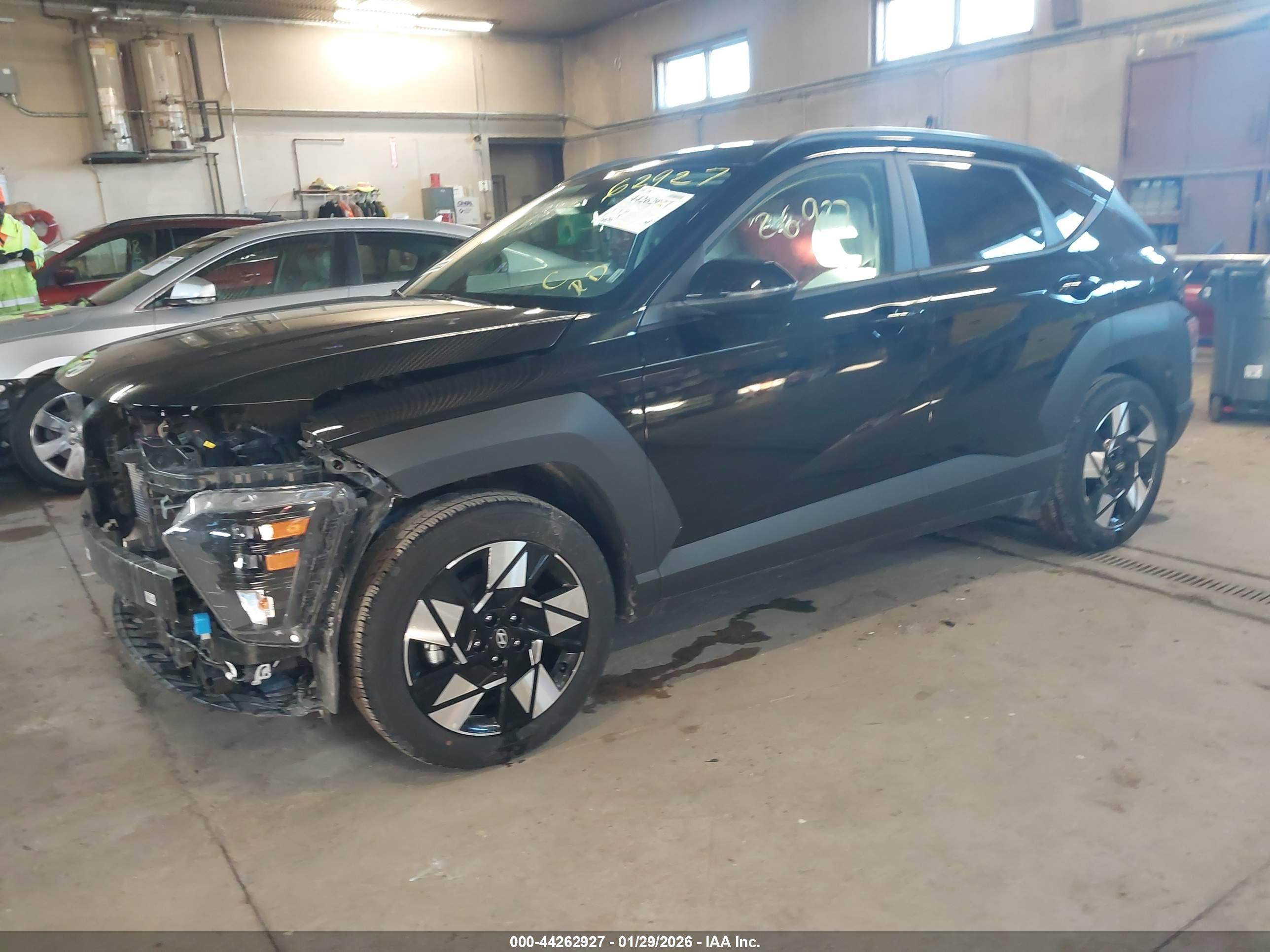 HYUNDAI KONA image 2