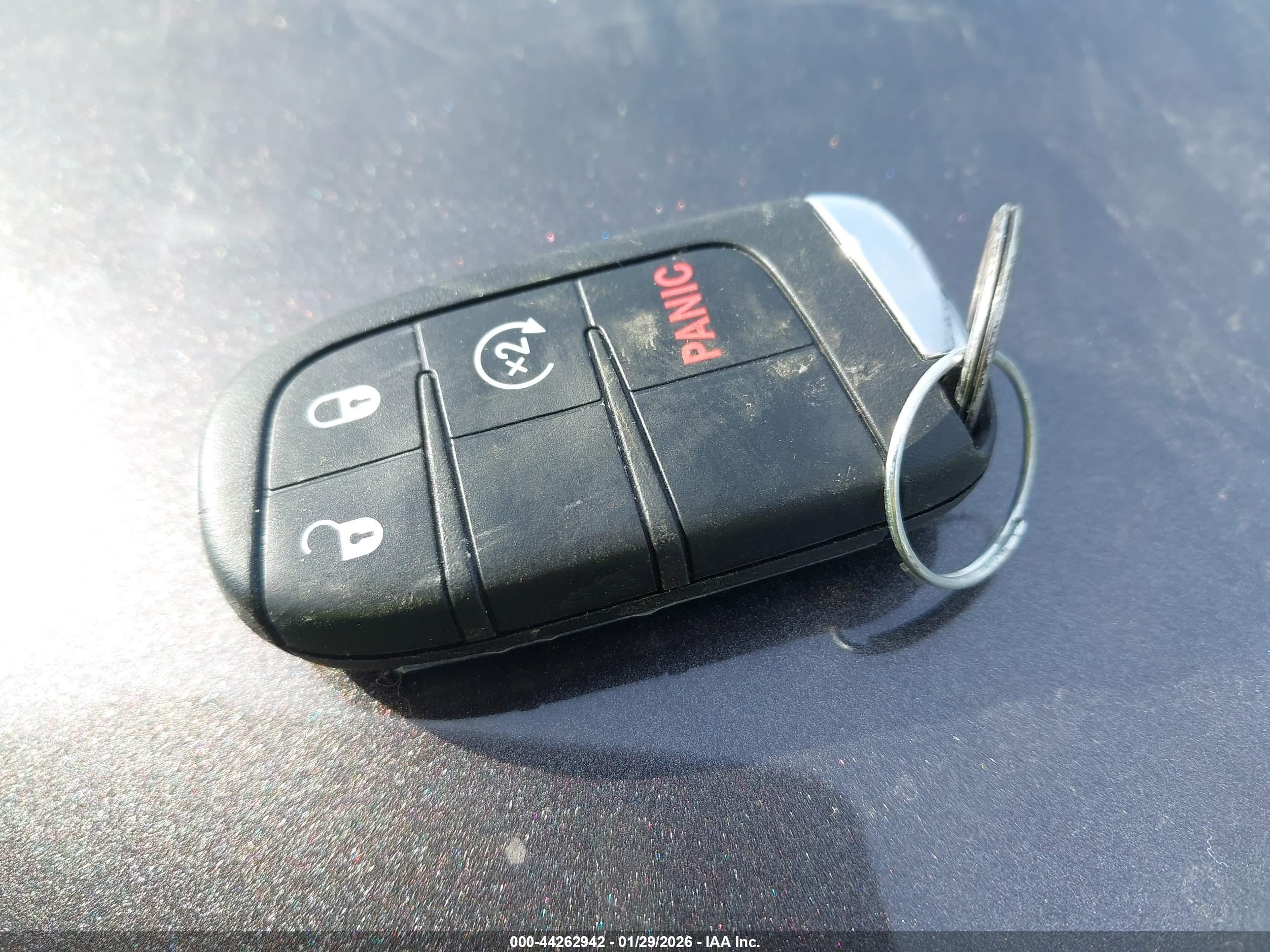 JEEP RENEGADE image 11