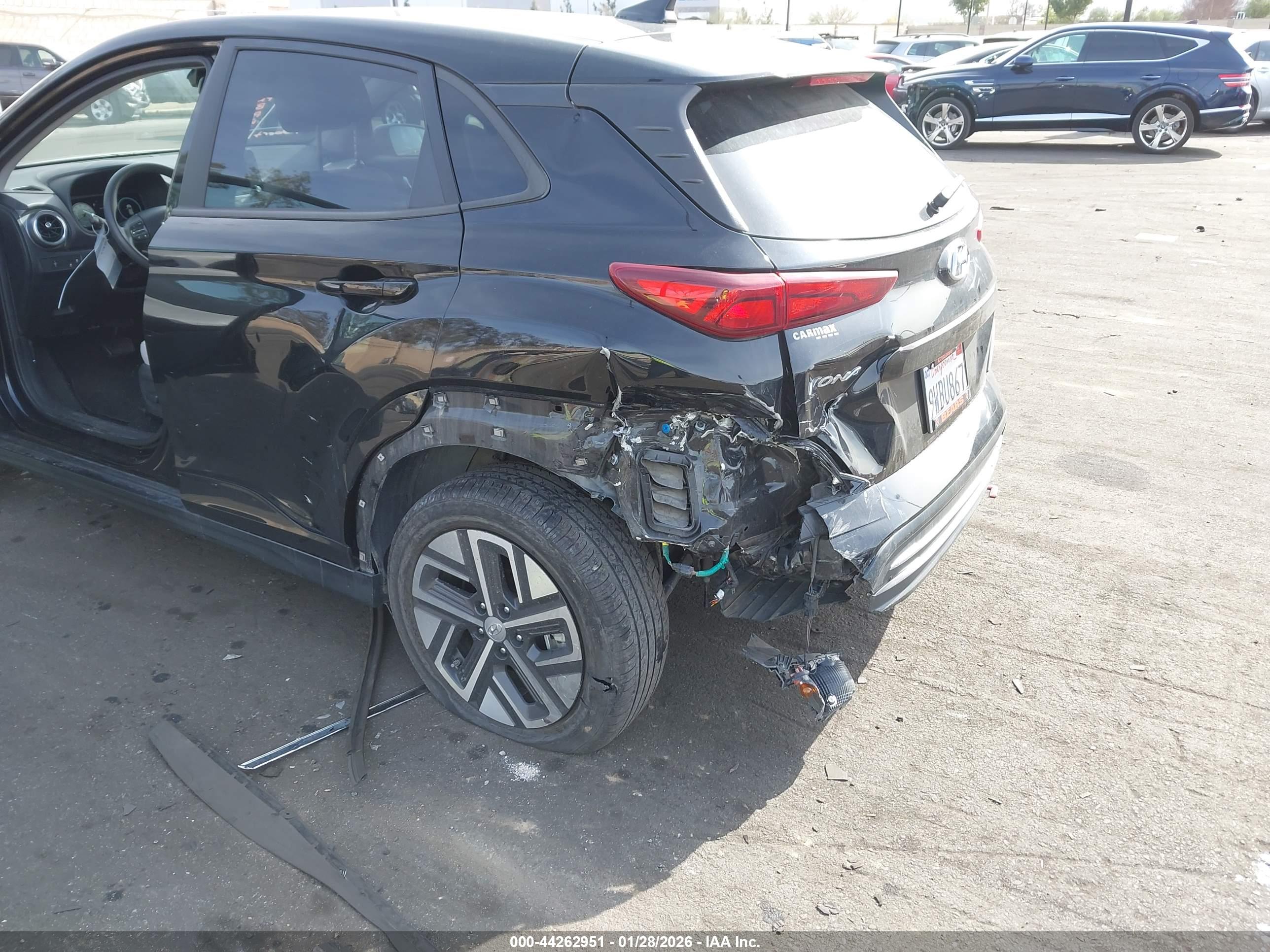HYUNDAI KONA image 6