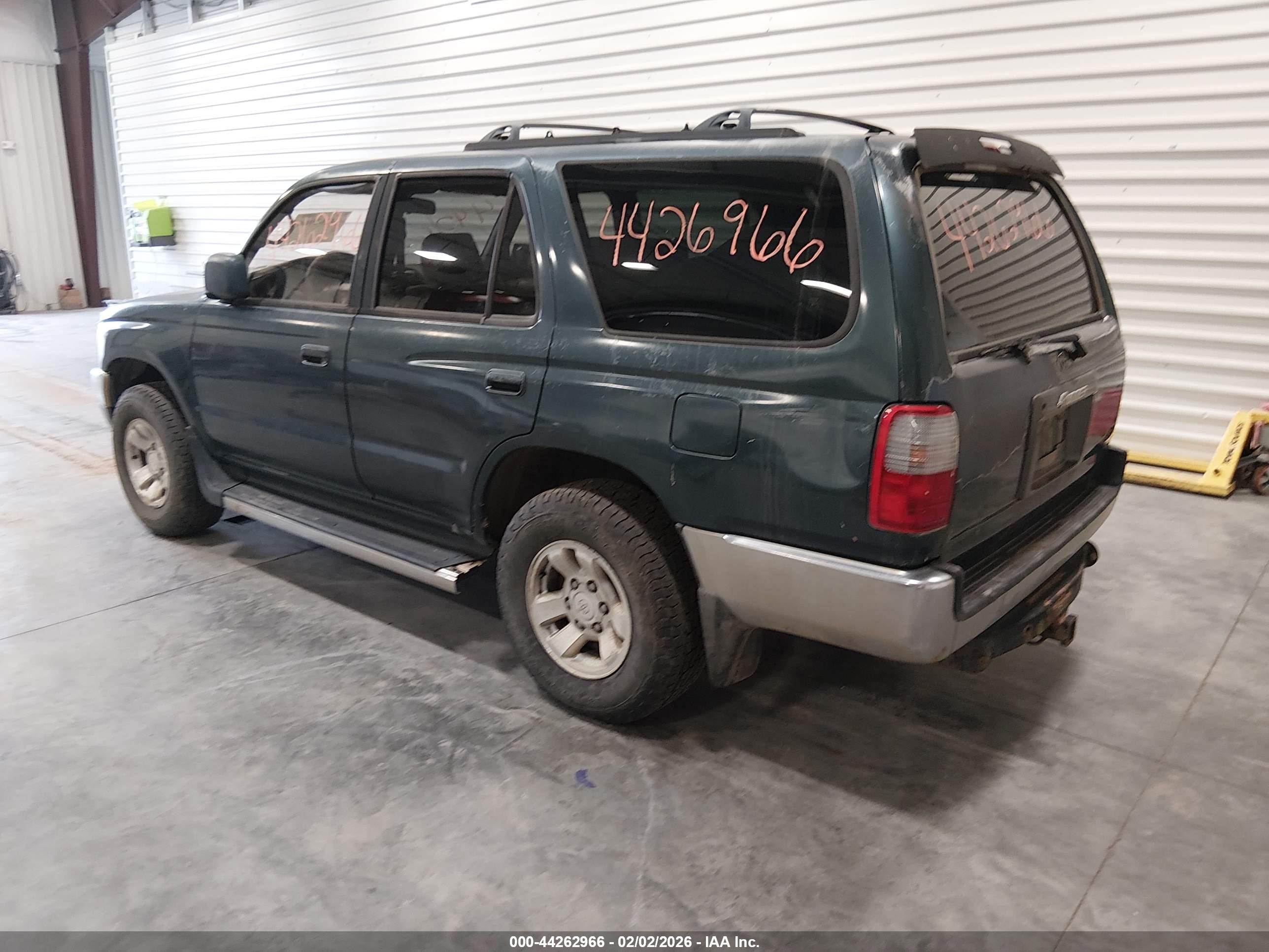 TOYOTA 4RUNNER image 3