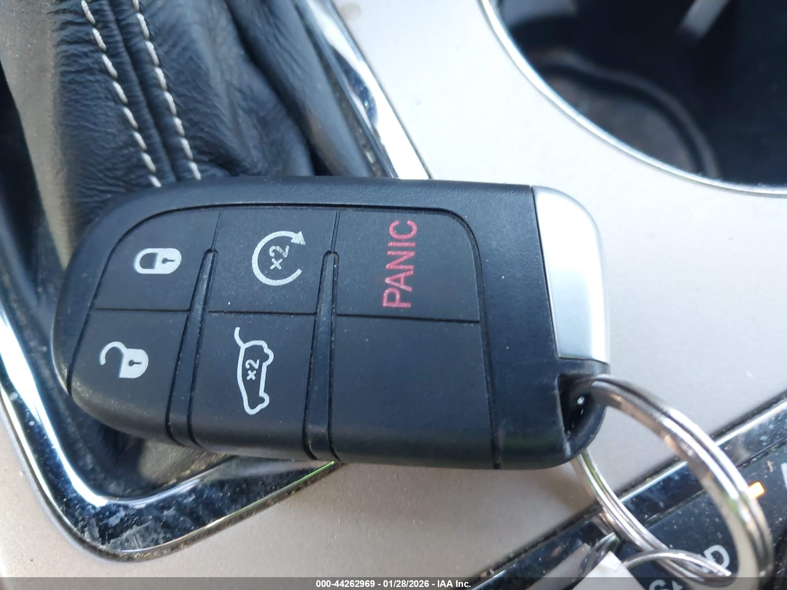 JEEP GRAND image 11