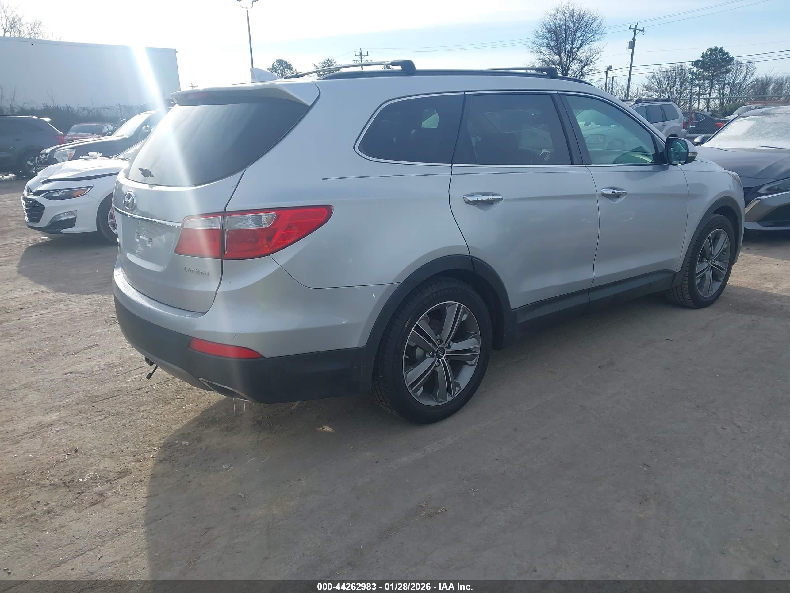 HYUNDAI SANTA image 4