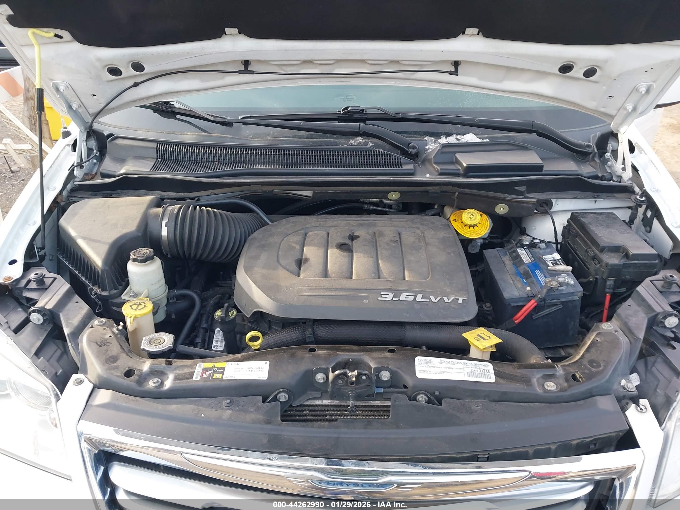 CHRYSLER TOWN image 10
