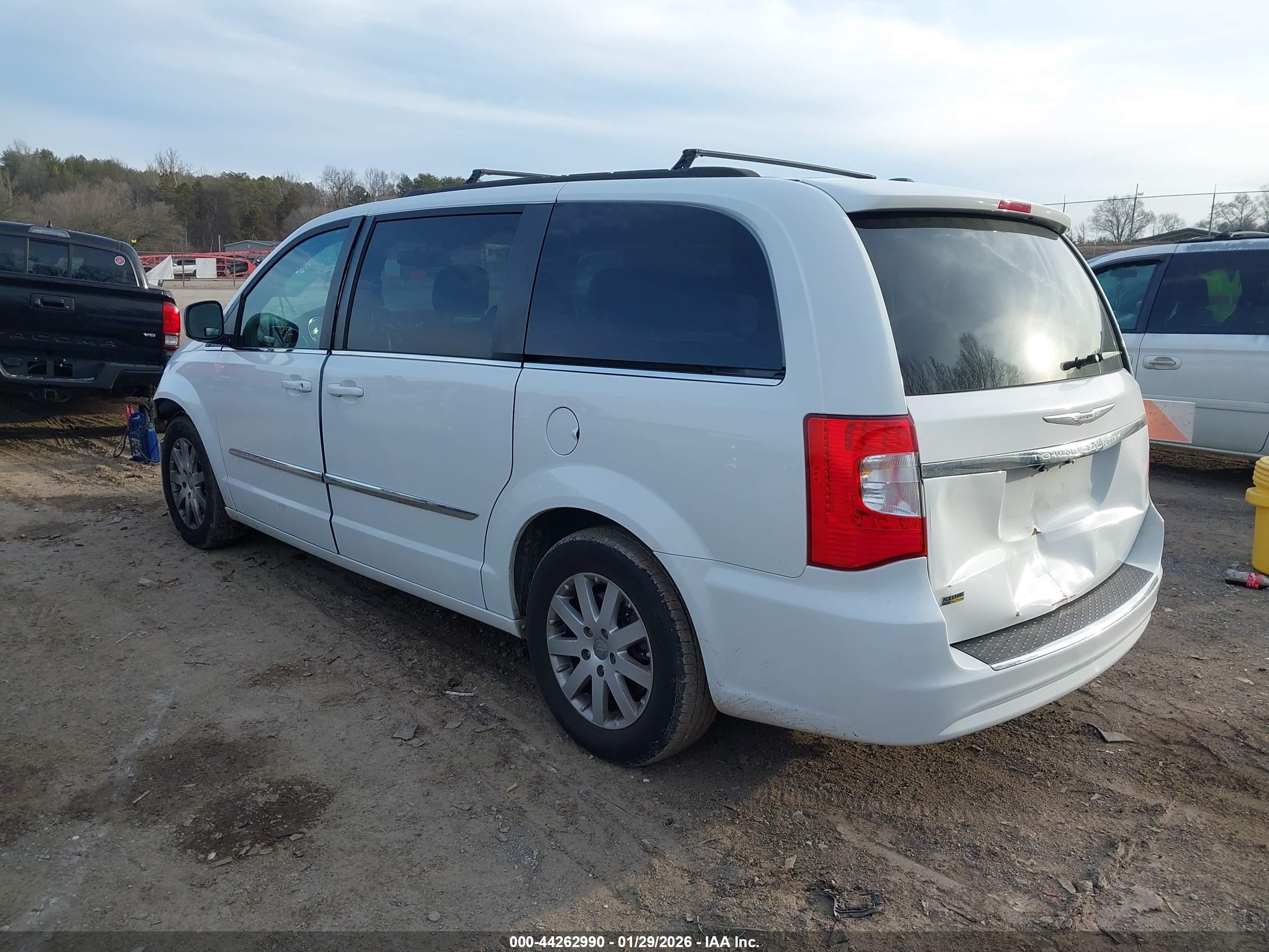 CHRYSLER TOWN image 3