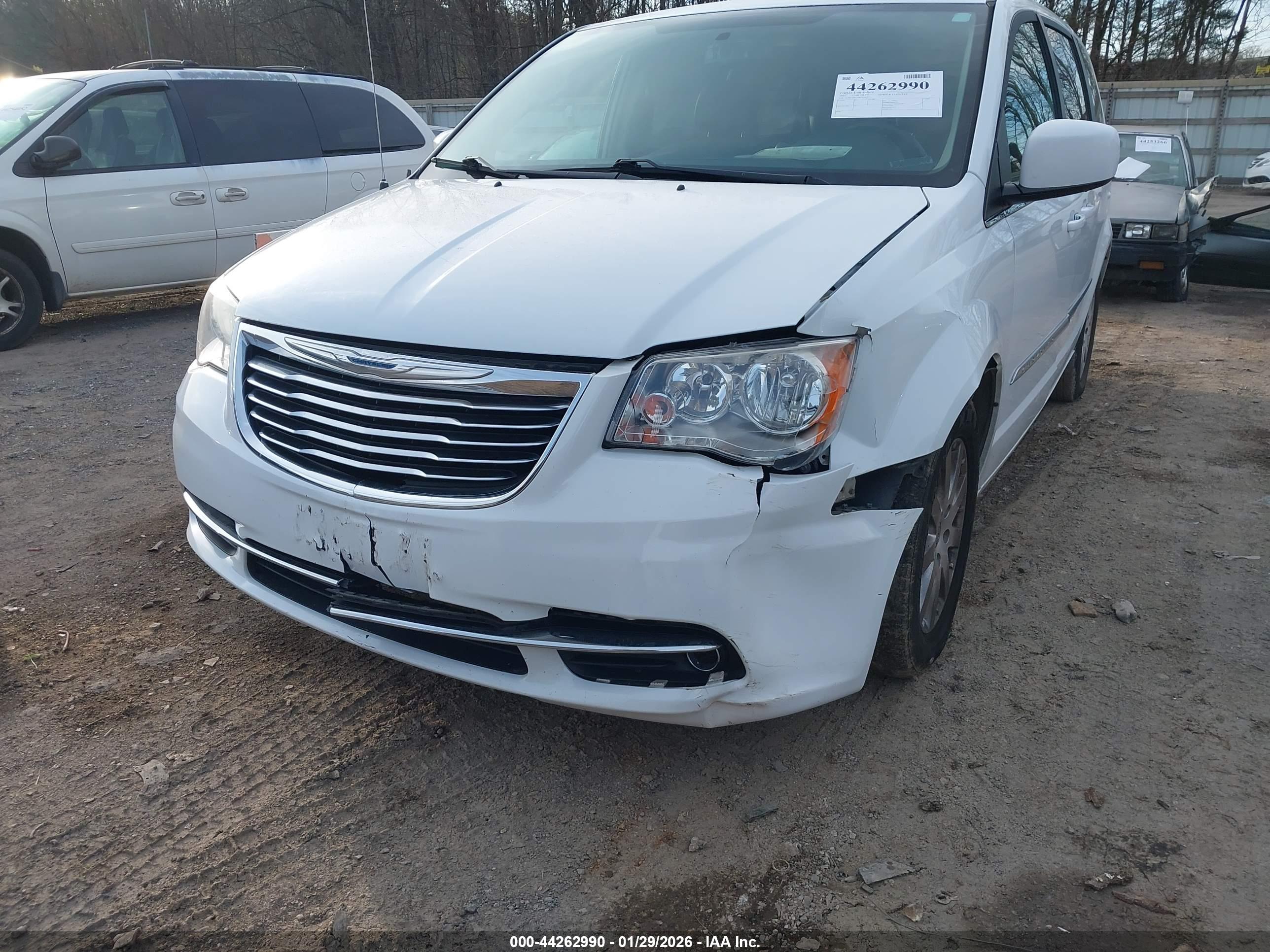 CHRYSLER TOWN image 6