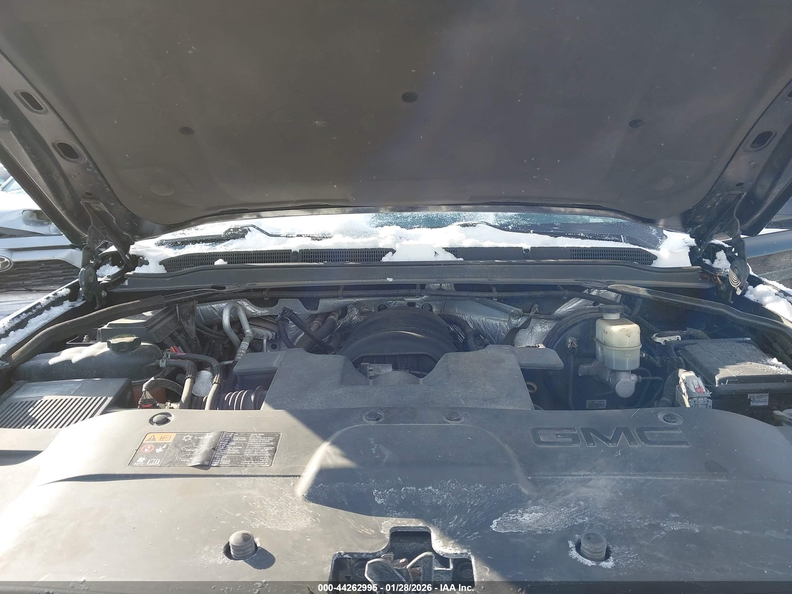 GMC YUKON image 10