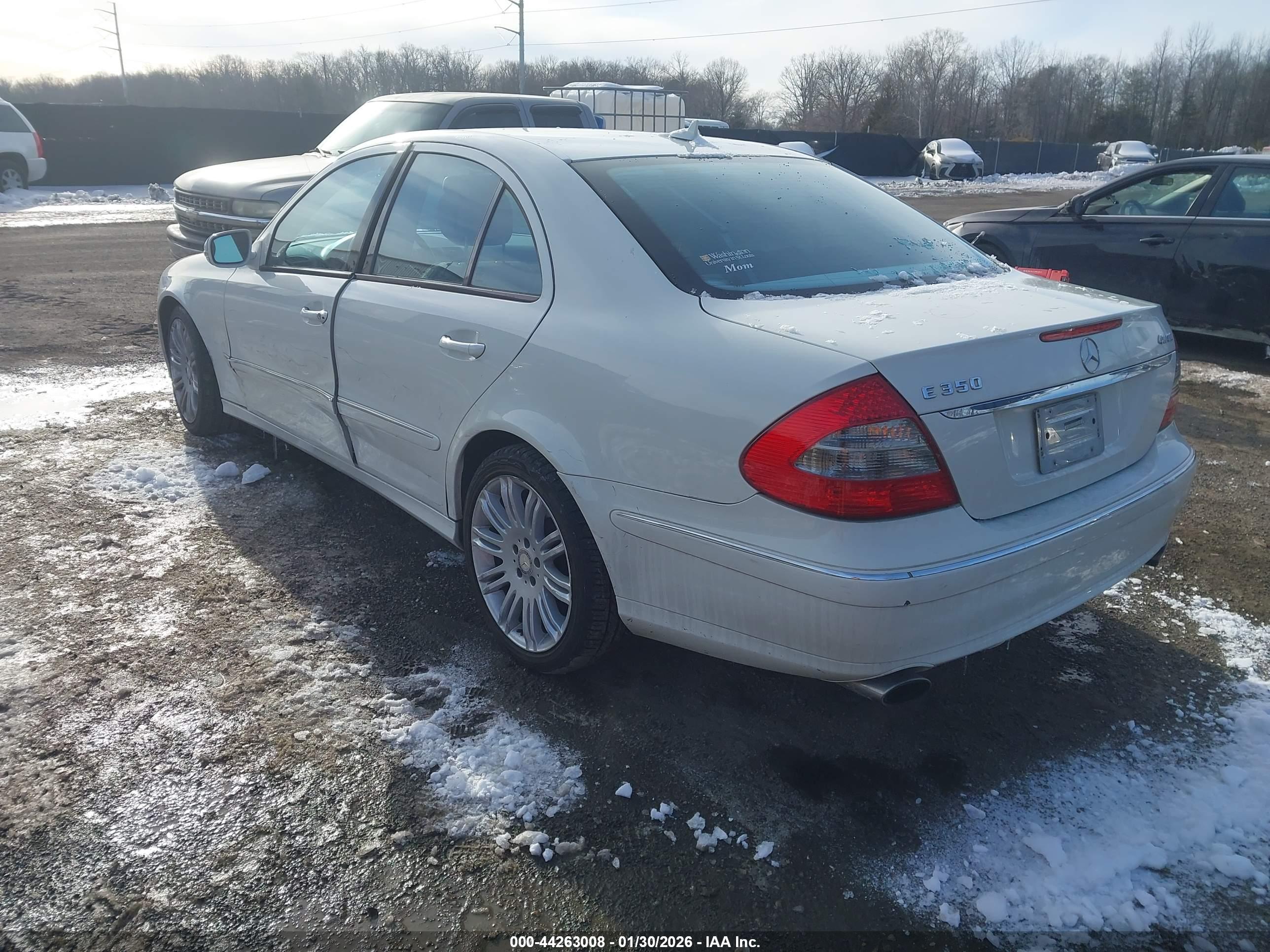 MERCEDES-BENZ E image 3