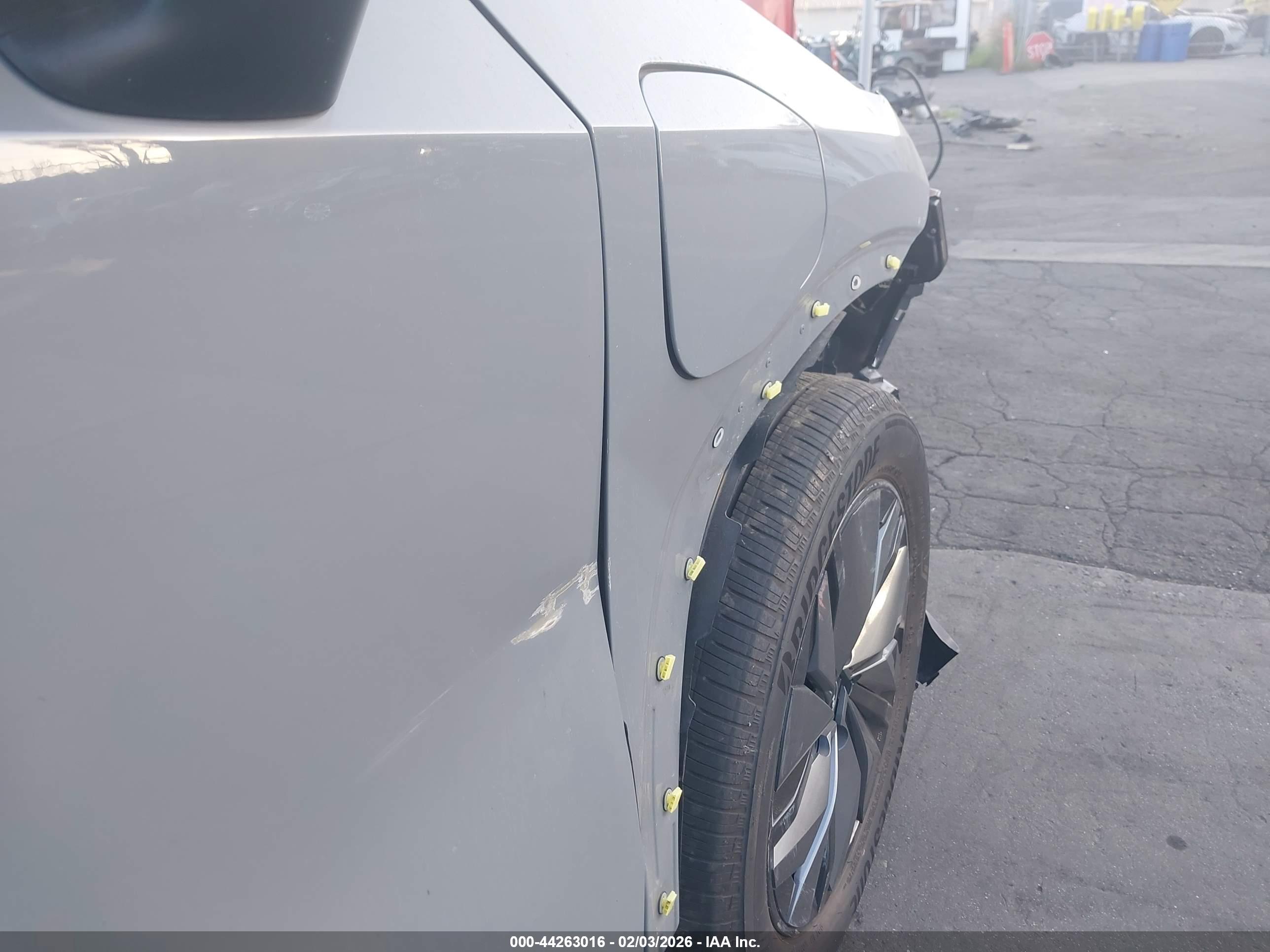 NISSAN ARIYA image 6