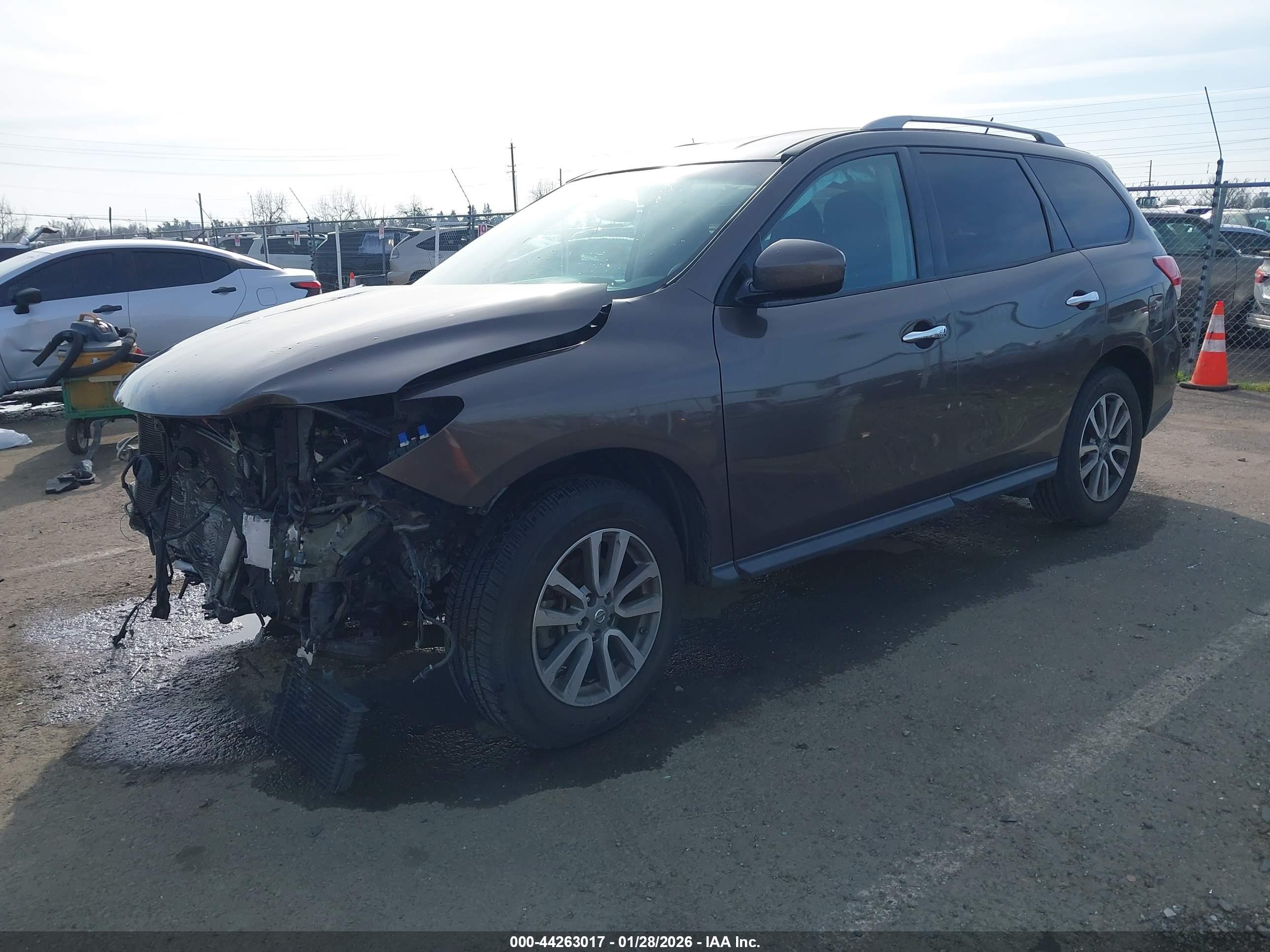 NISSAN PATHFINDER image 2
