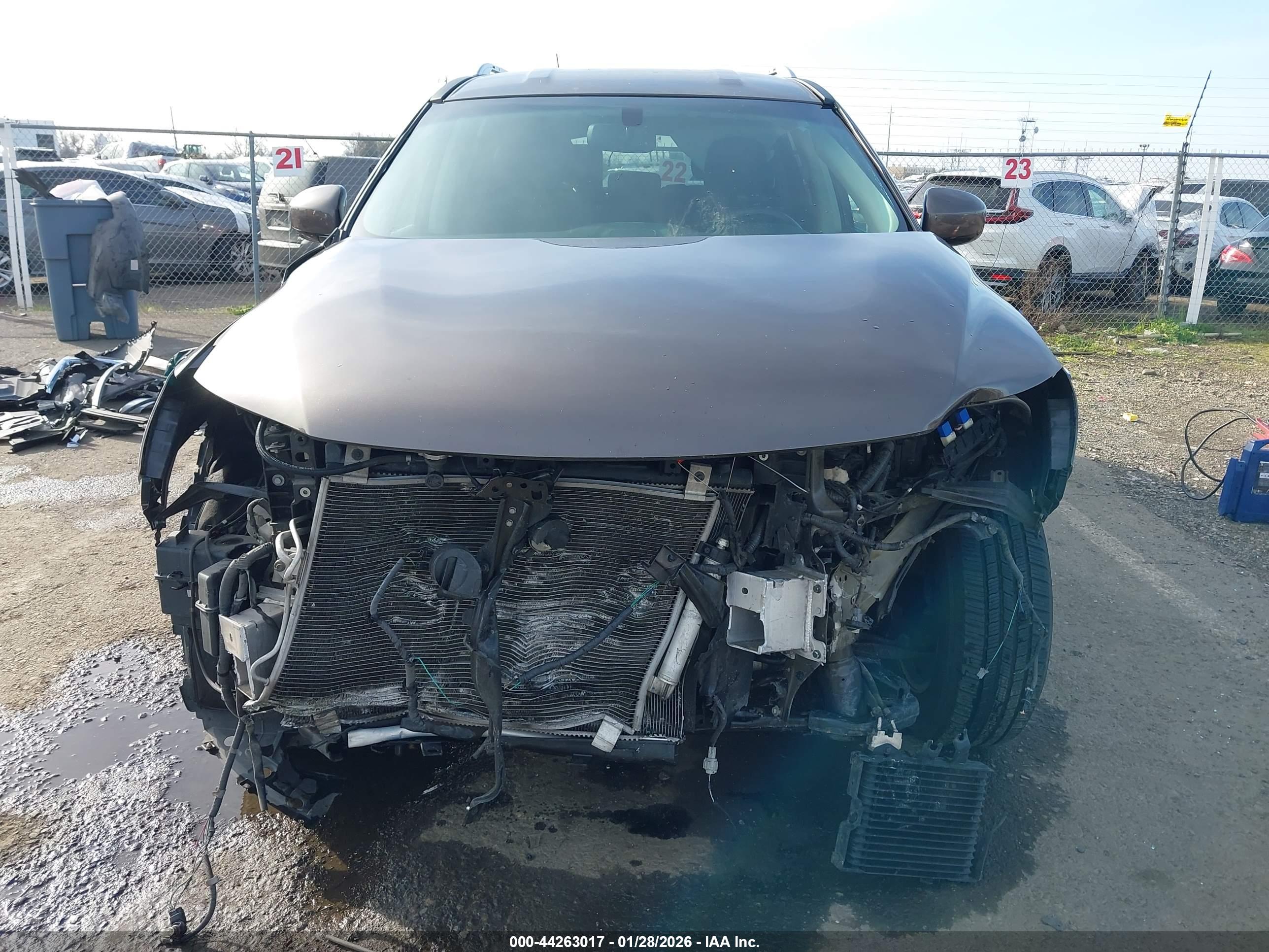 NISSAN PATHFINDER image 6