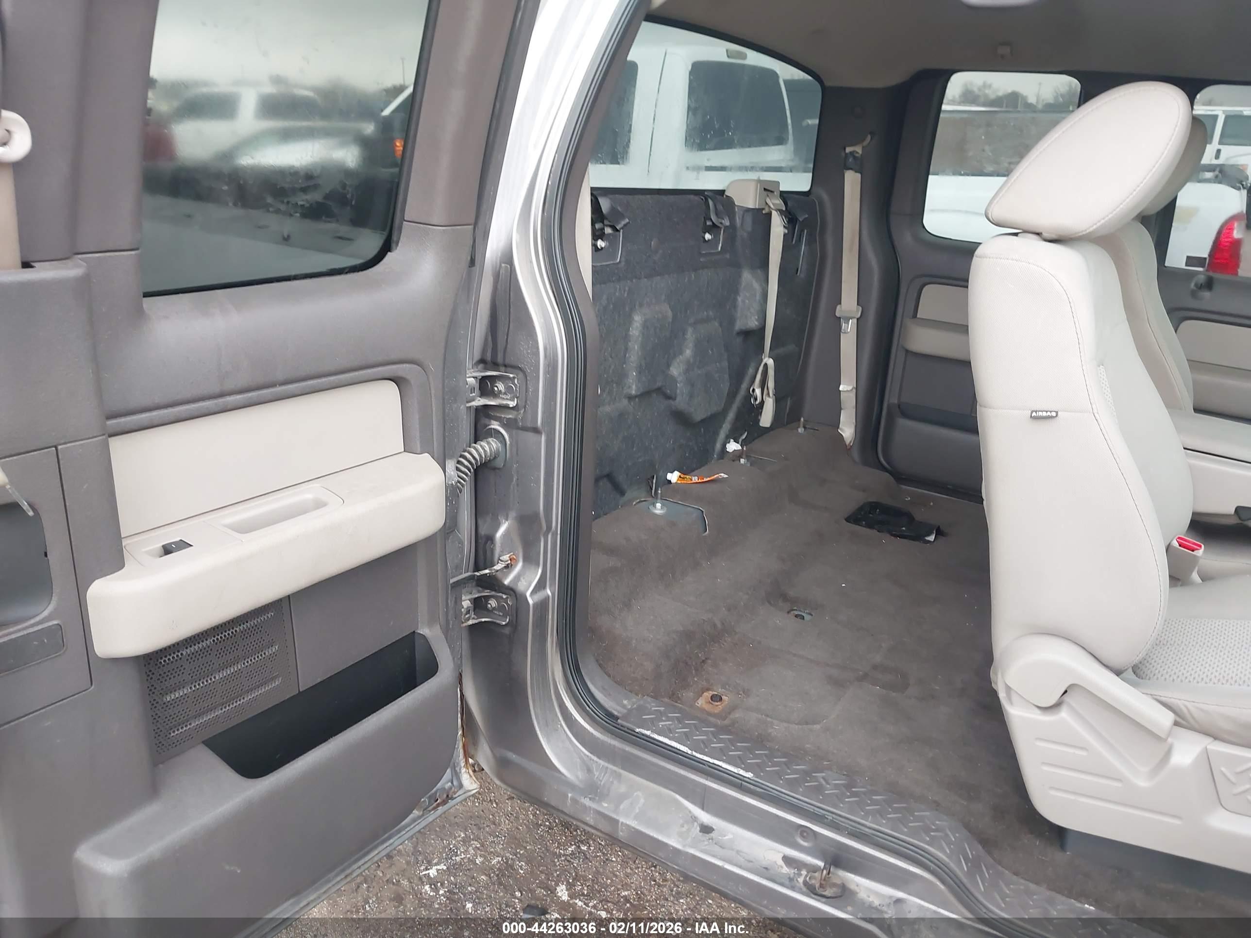 FORD F-150 image 8