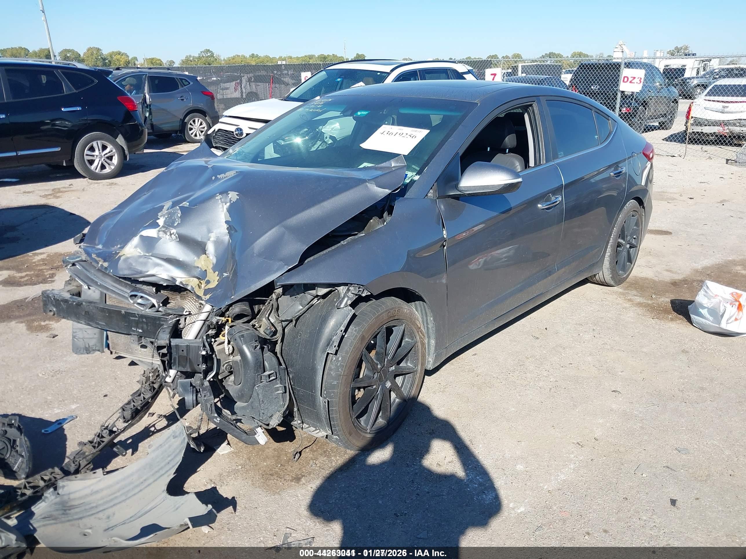 HYUNDAI ELANTRA image 2