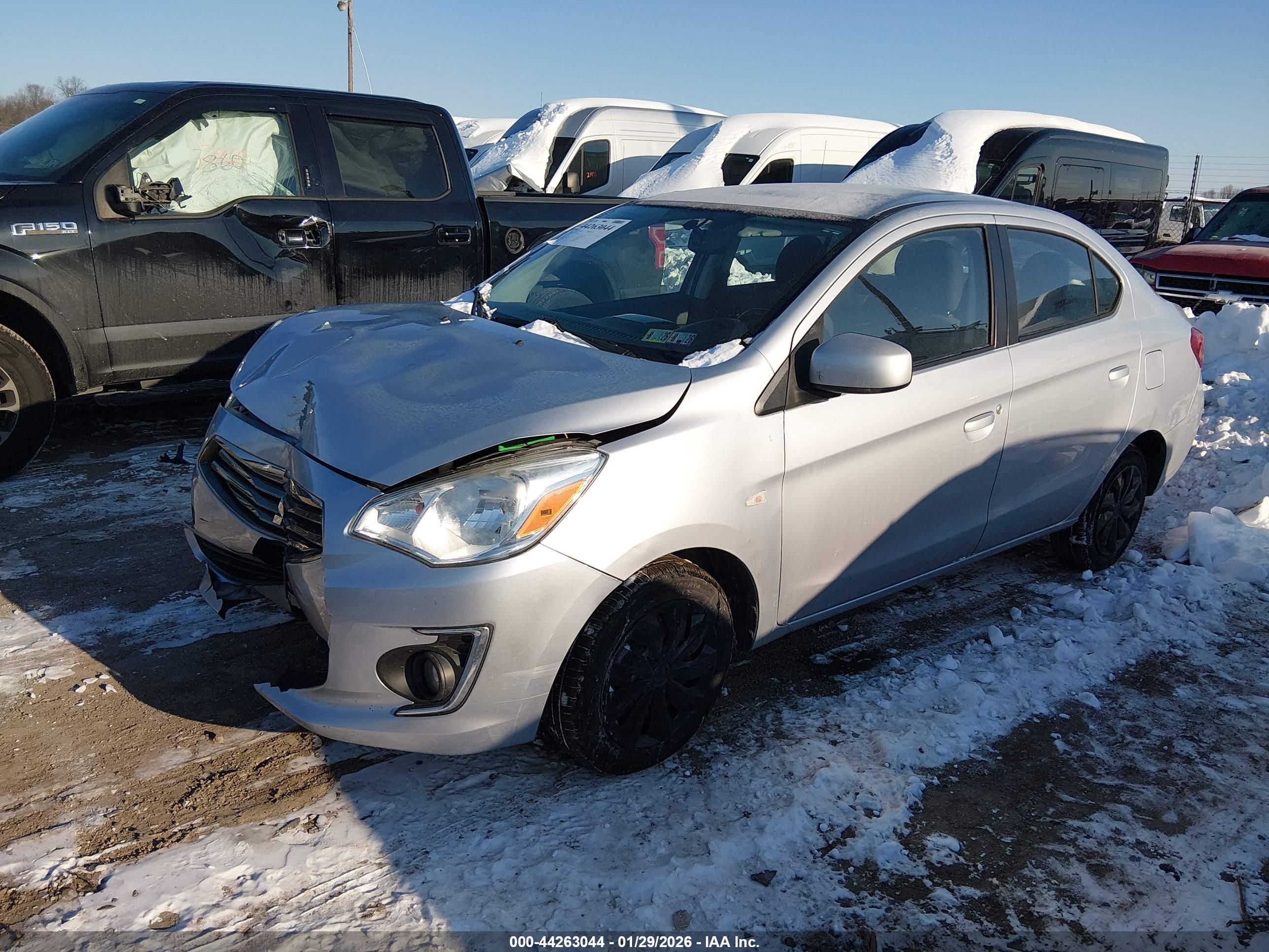 MITSUBISHI MIRAGE image 2