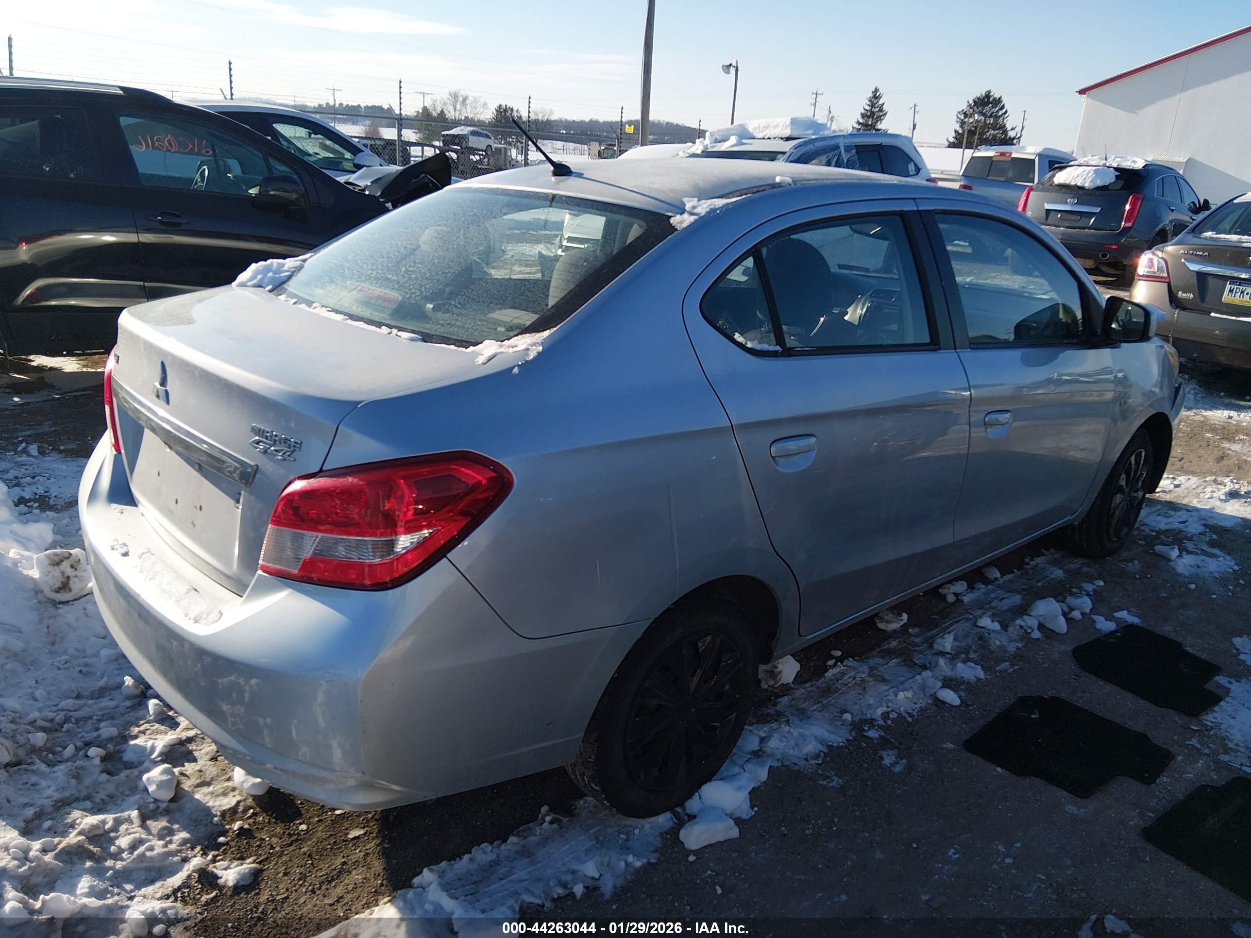 MITSUBISHI MIRAGE image 4