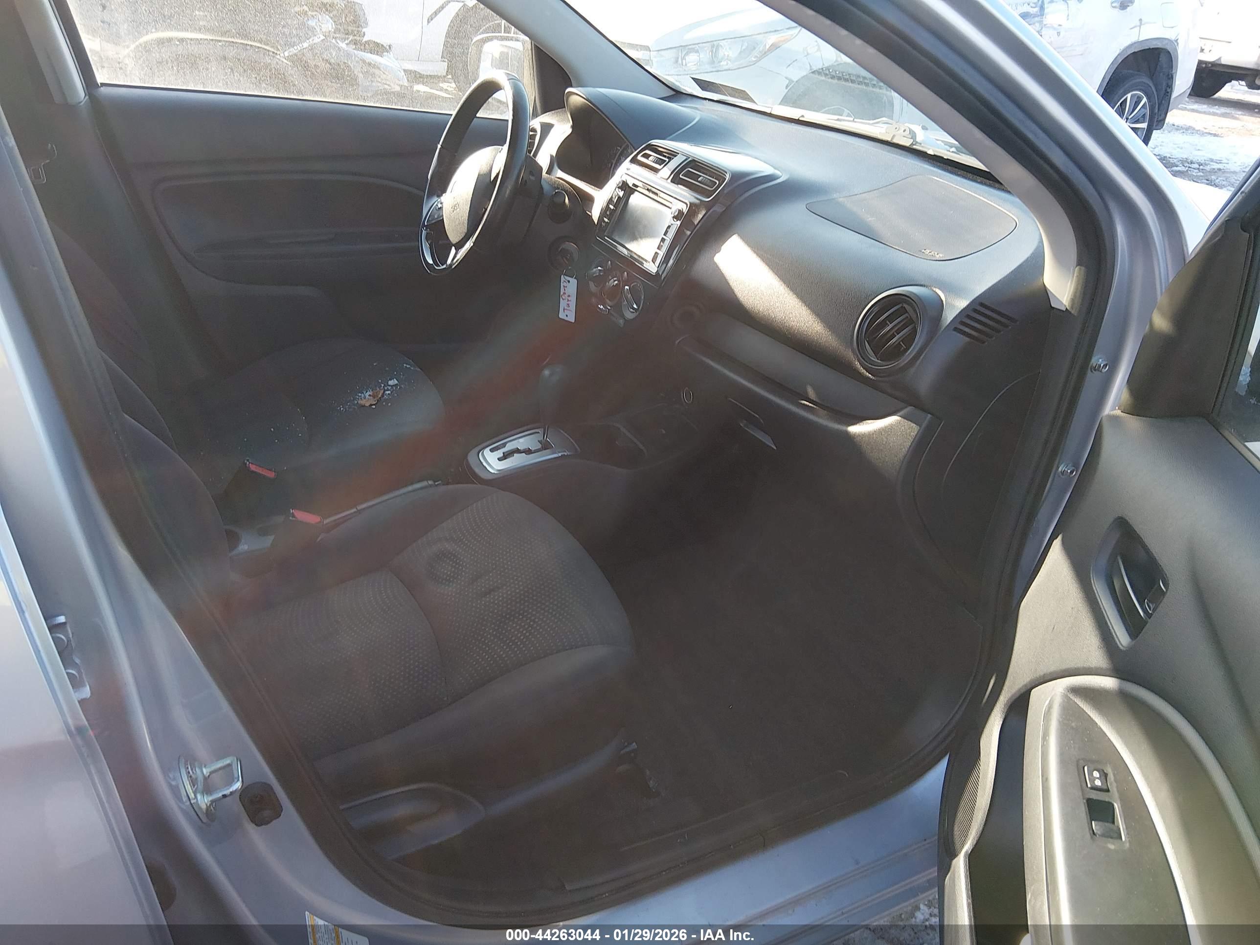 MITSUBISHI MIRAGE image 5
