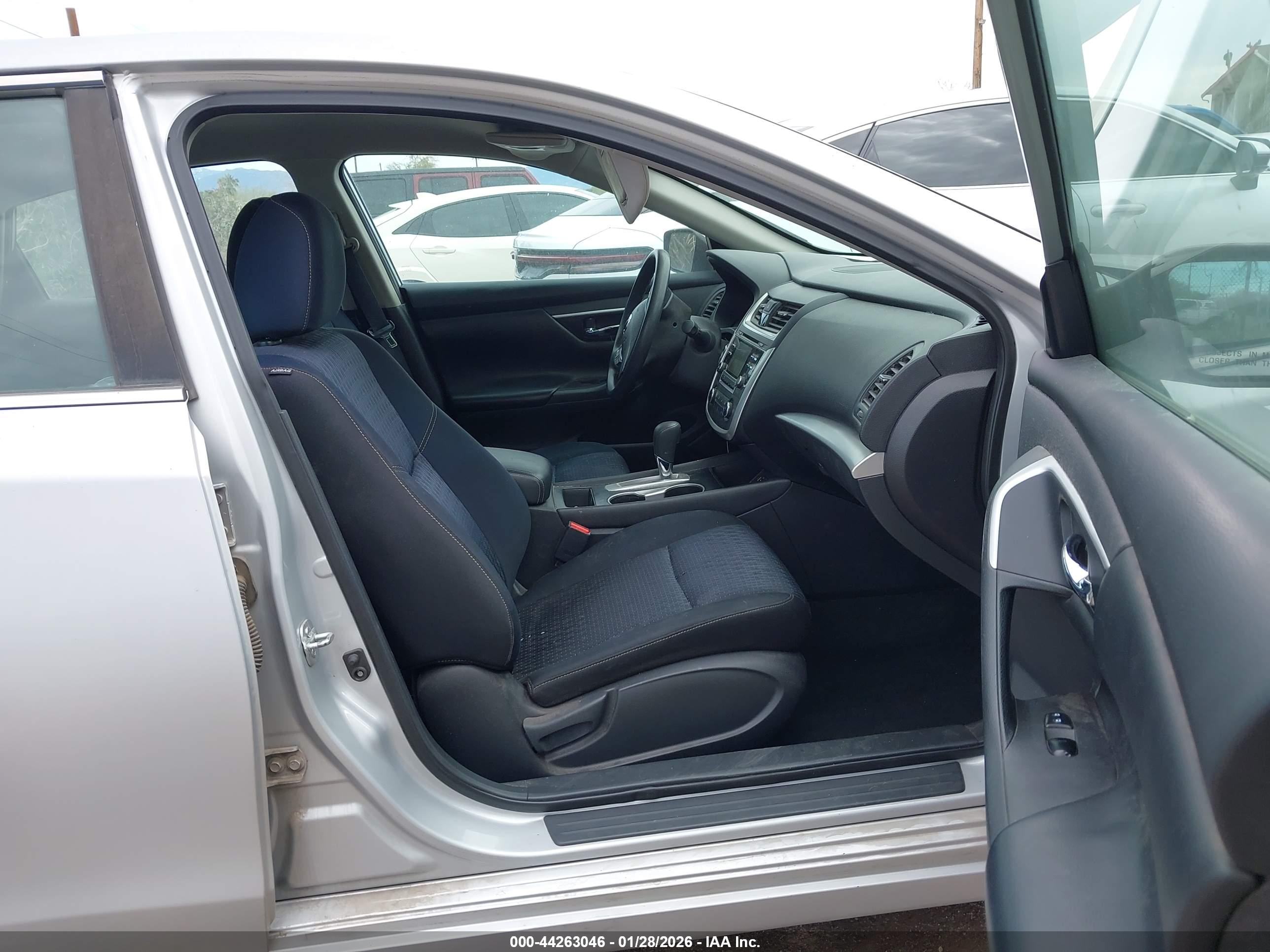 NISSAN ALTIMA image 5