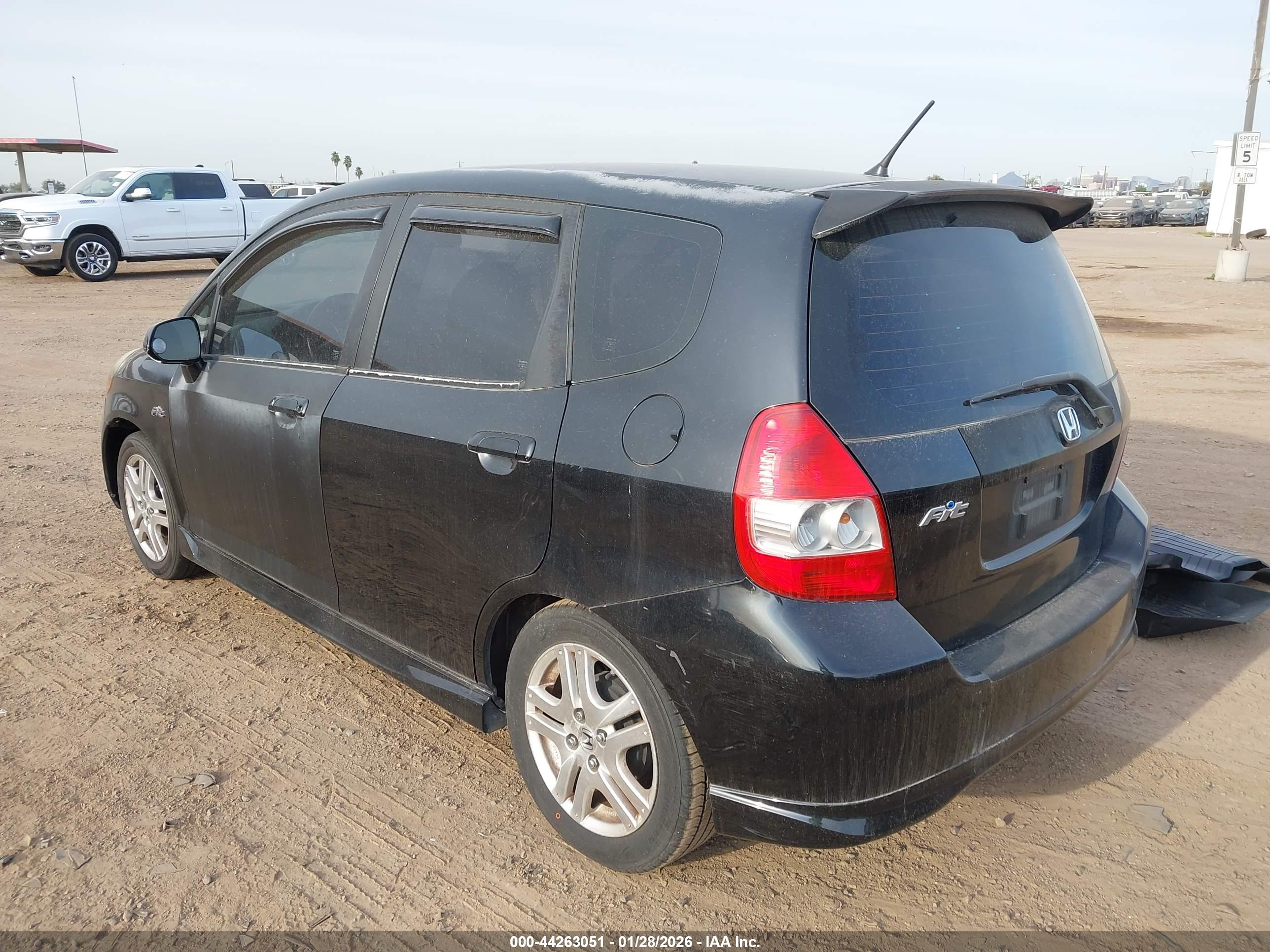 HONDA FIT image 3