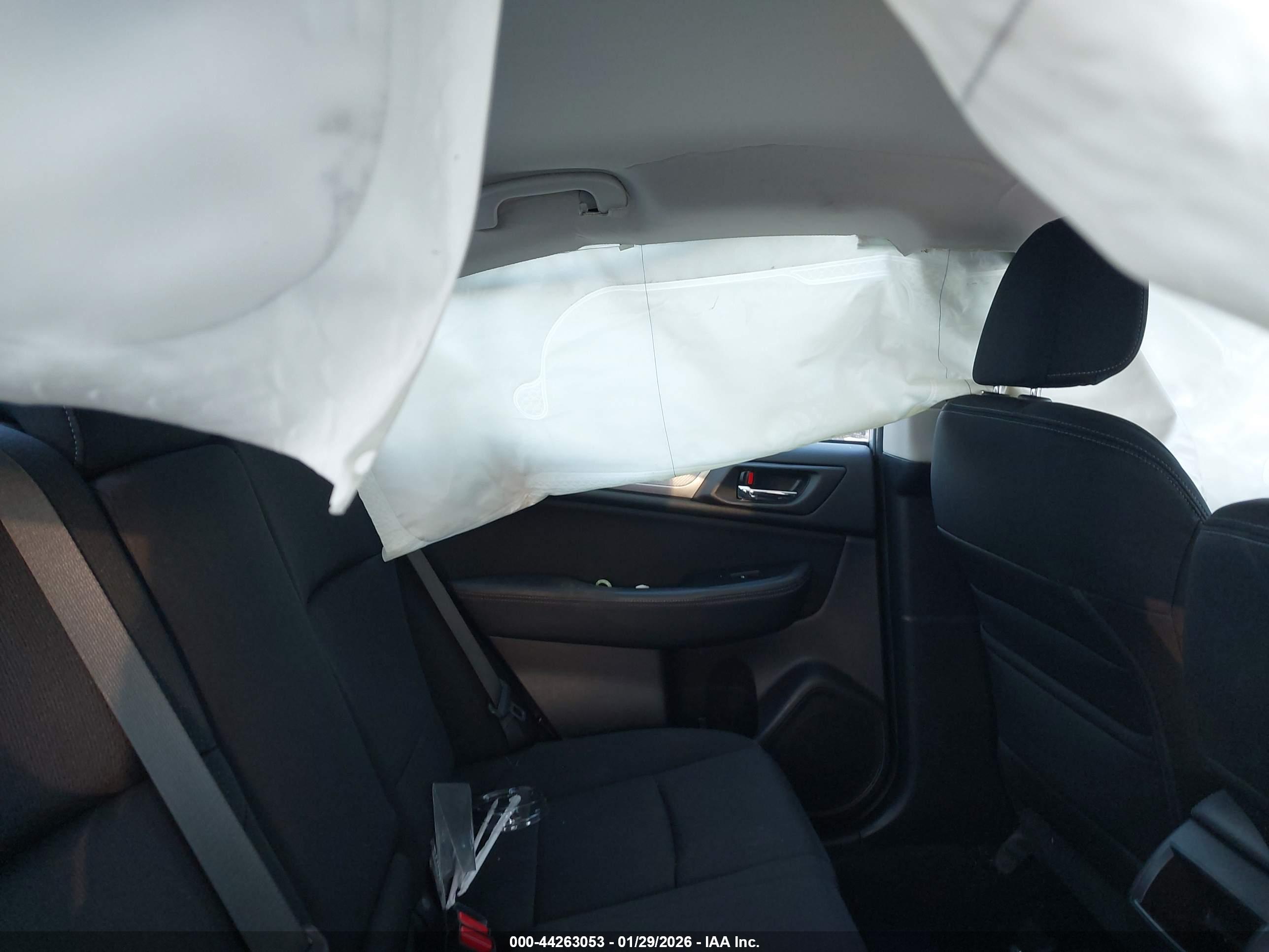SUBARU LEGACY image 8