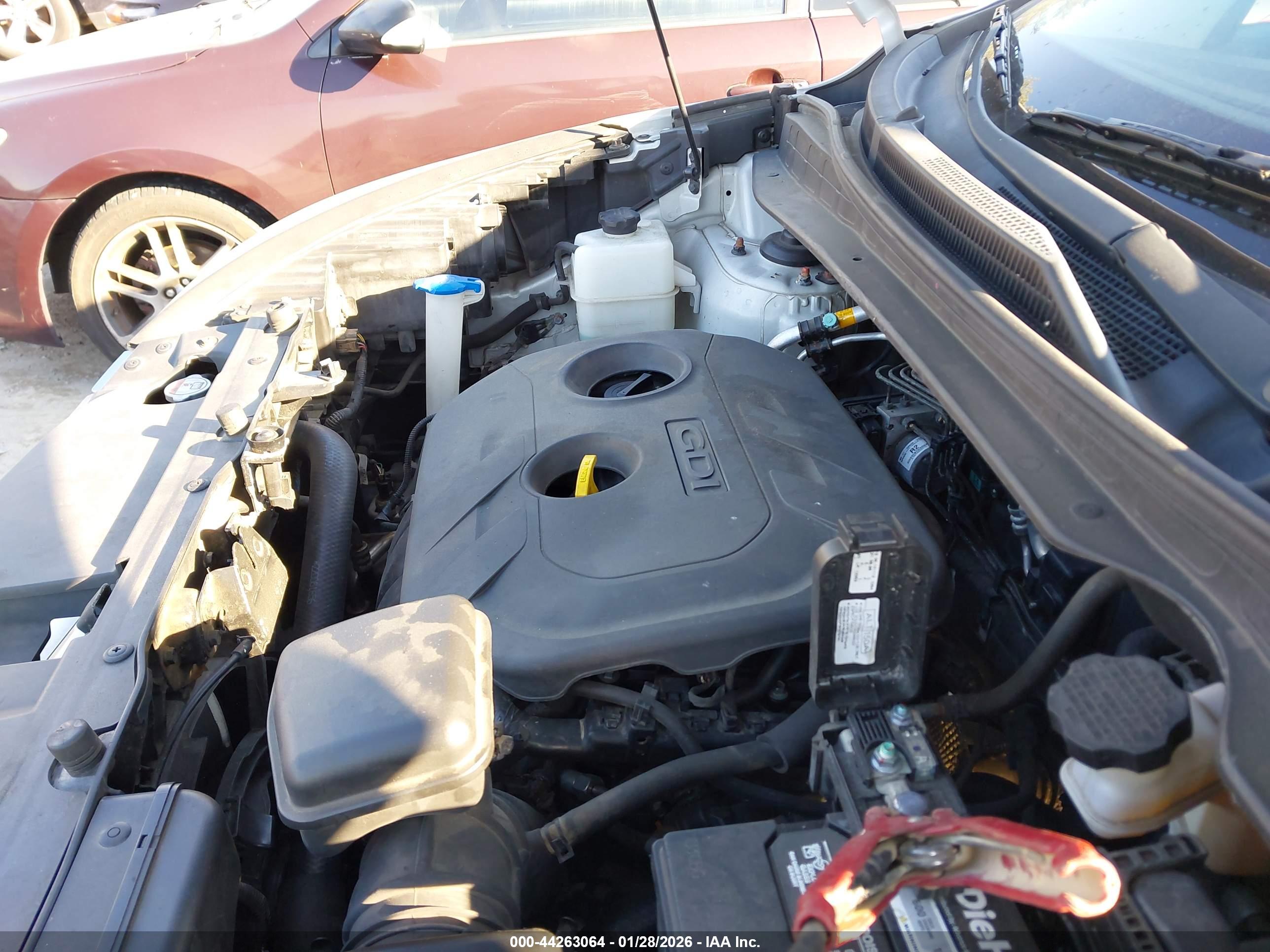 HYUNDAI TUCSON image 10