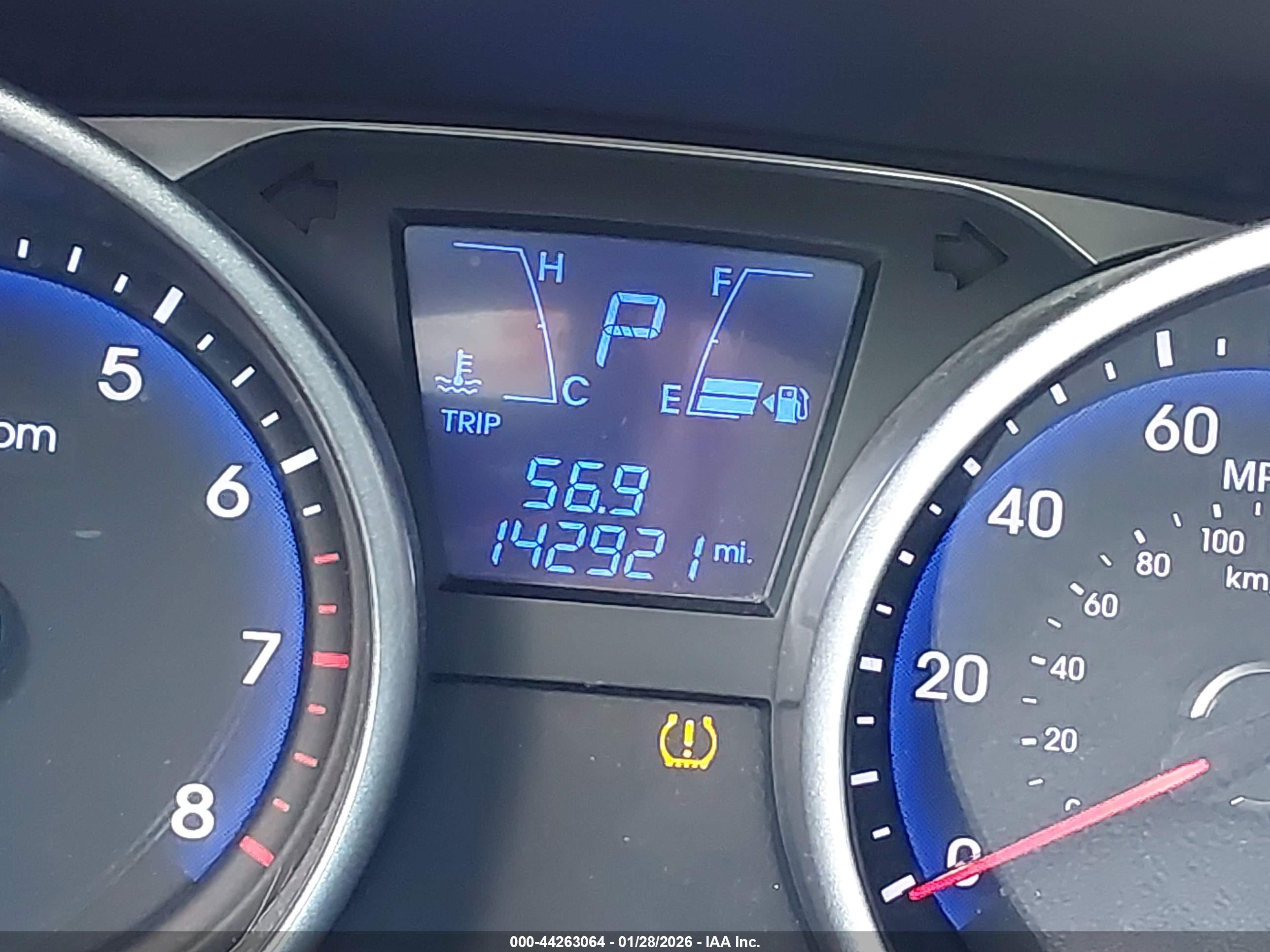 HYUNDAI TUCSON image 7