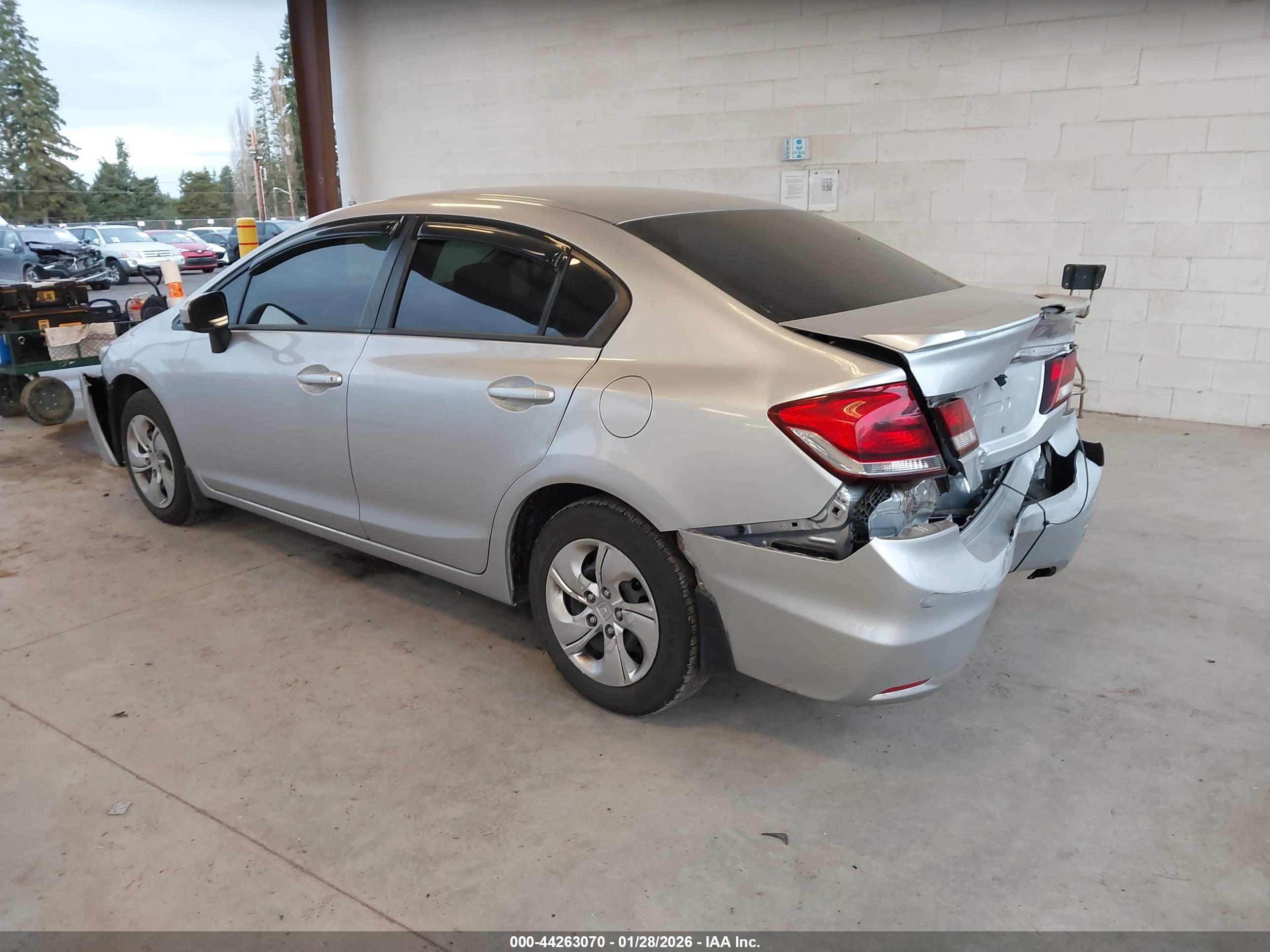 HONDA CIVIC image 3