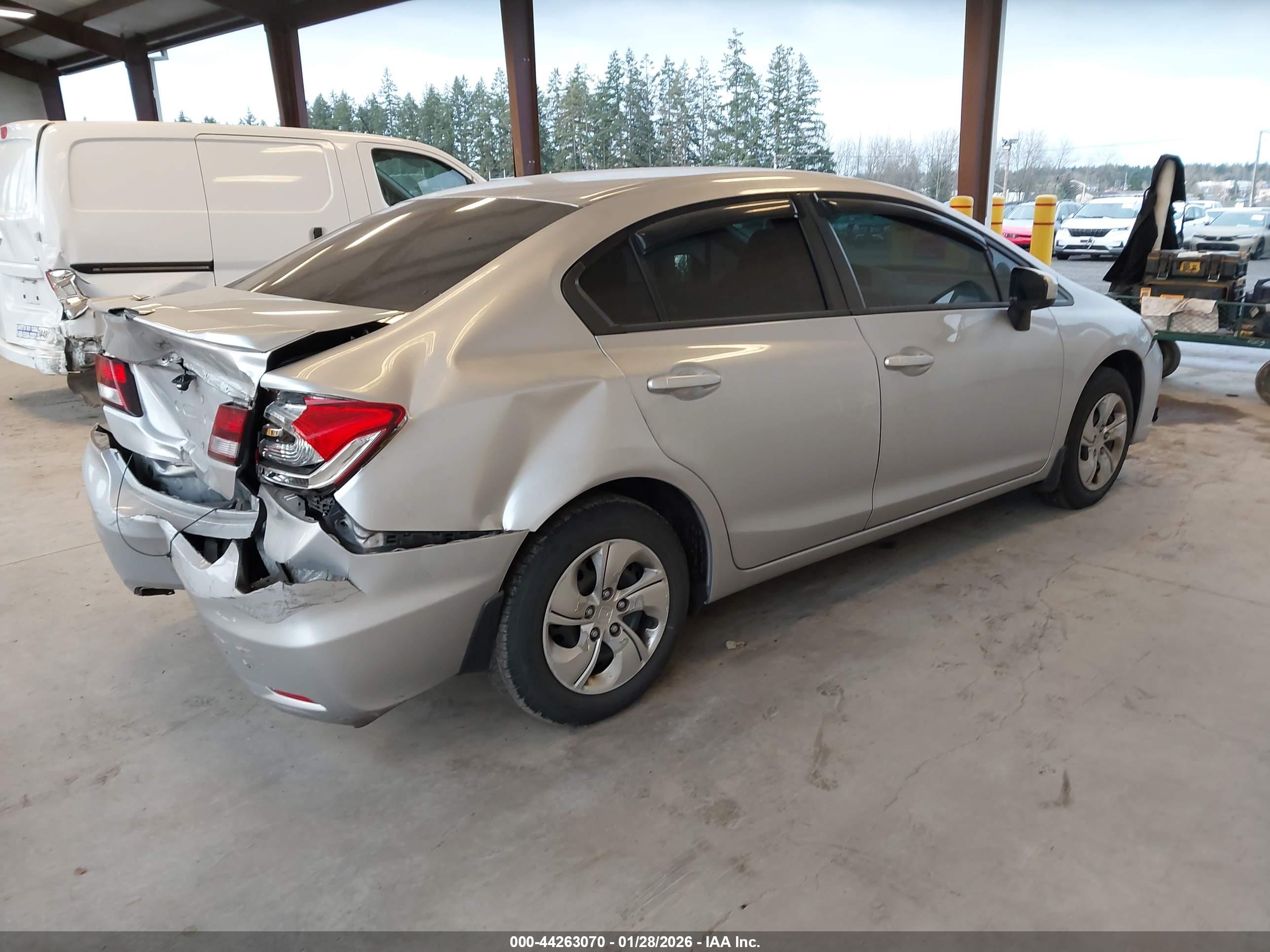 HONDA CIVIC image 4