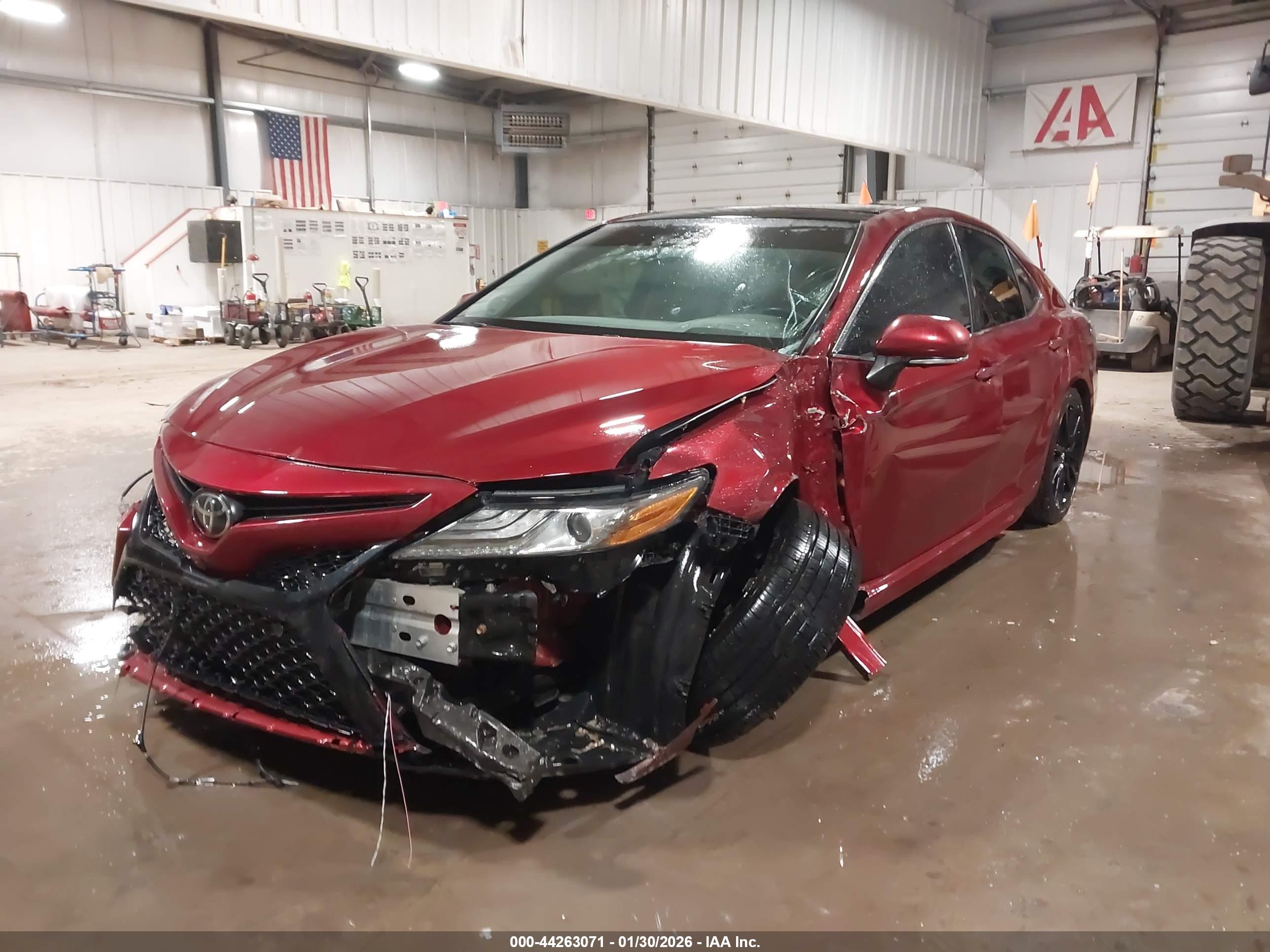 TOYOTA CAMRY image 2