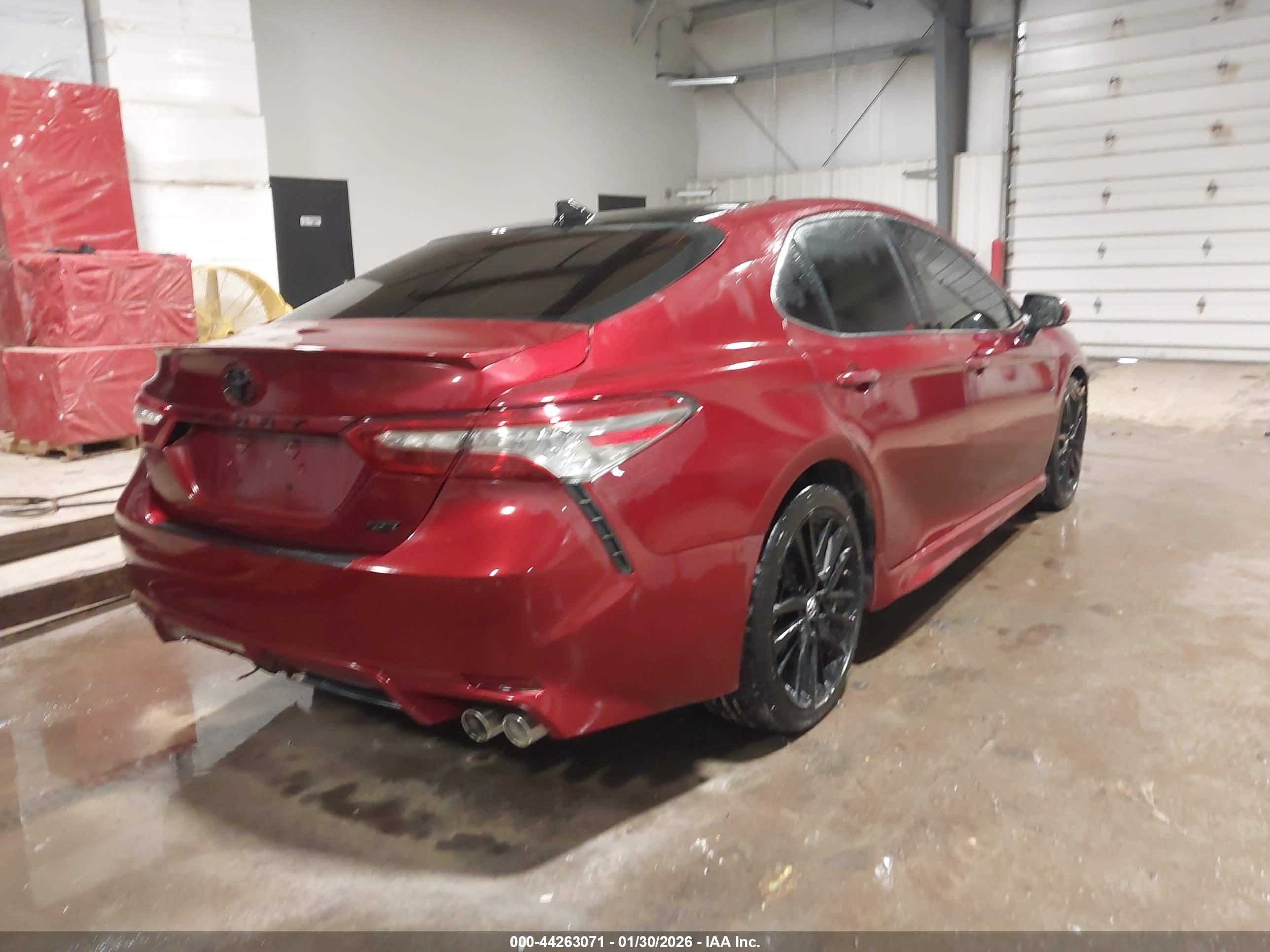 TOYOTA CAMRY image 4