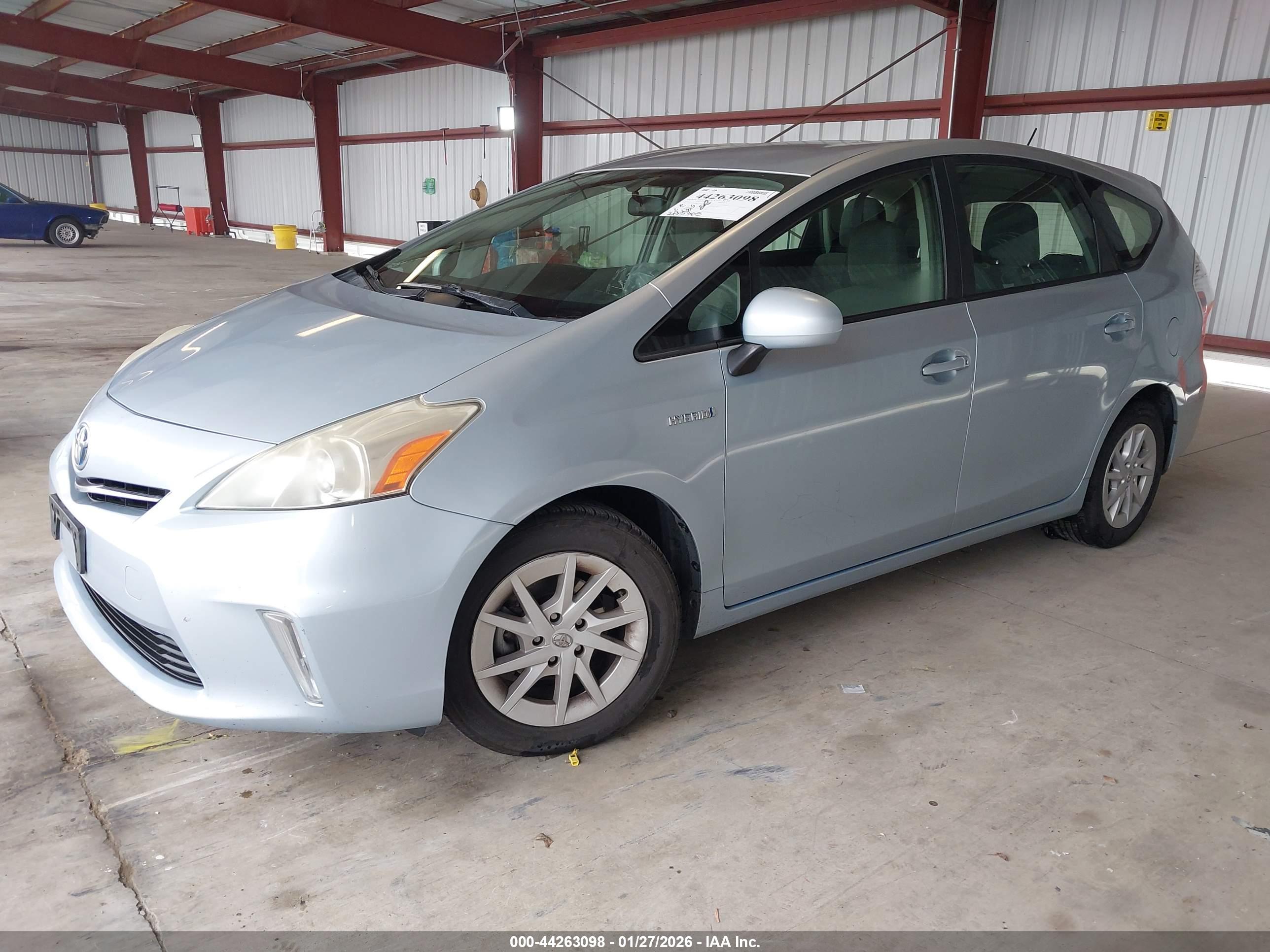 TOYOTA PRIUS image 2