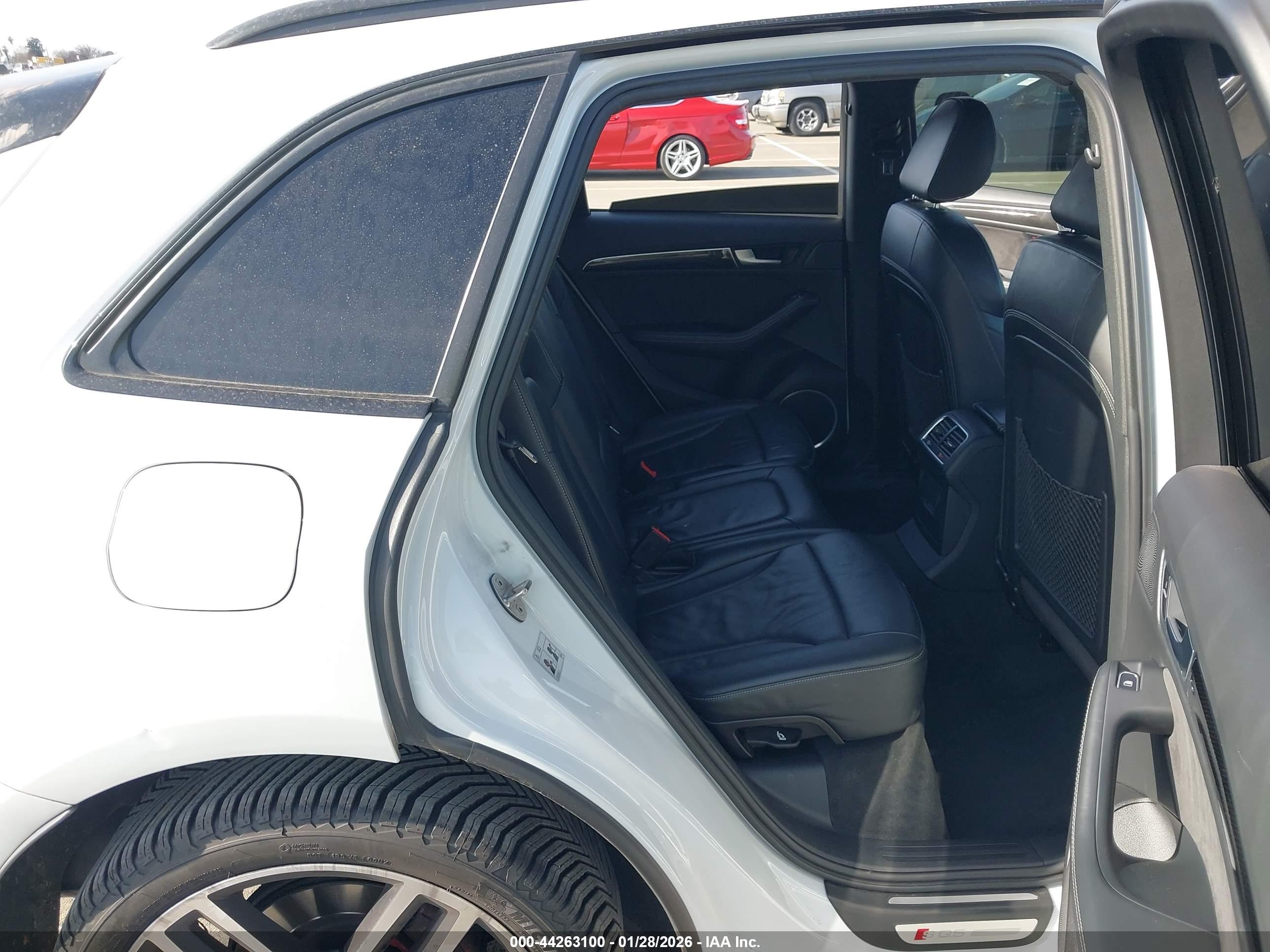 AUDI SQ5 image 8