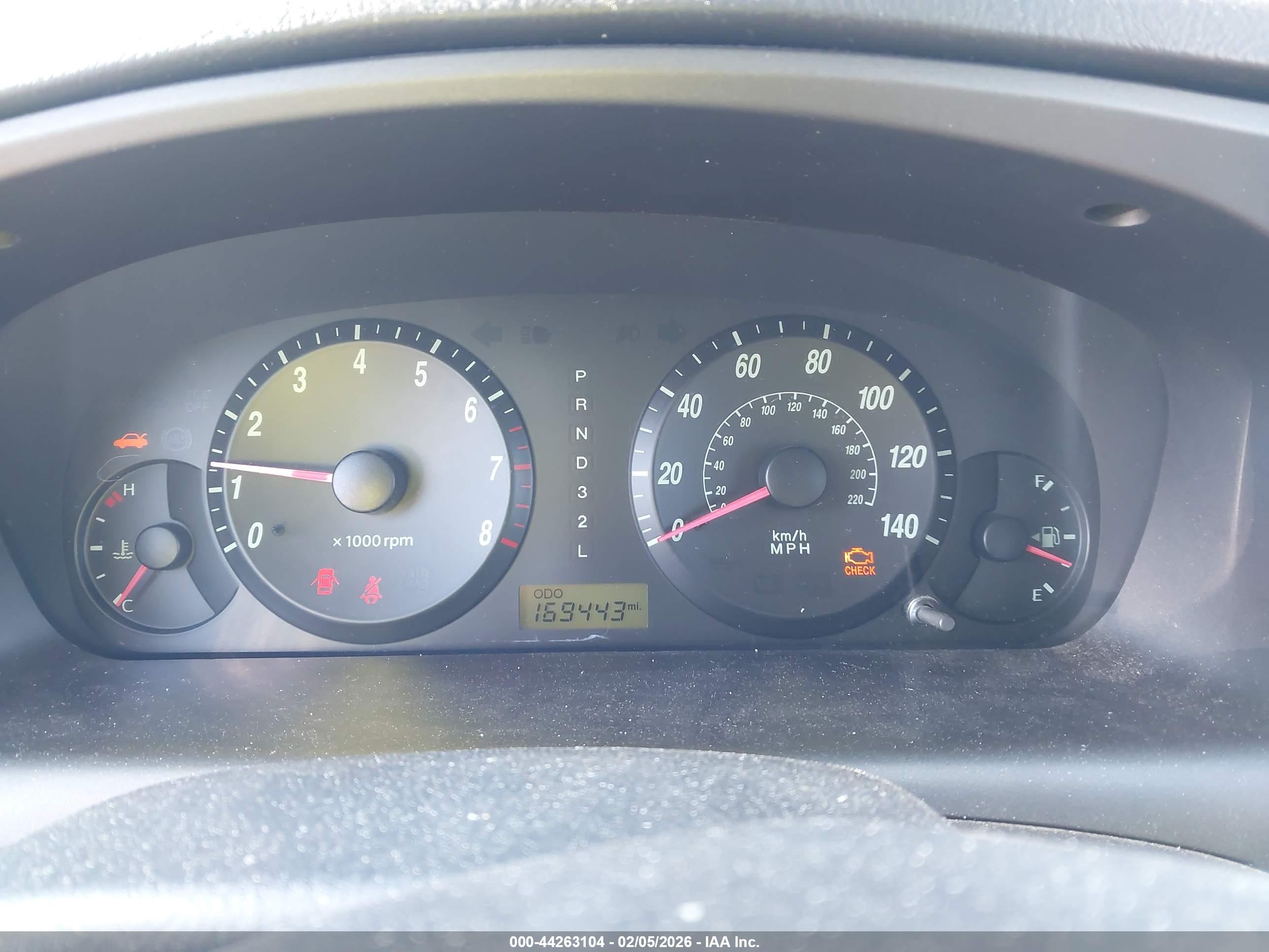 HYUNDAI ELANTRA image 7