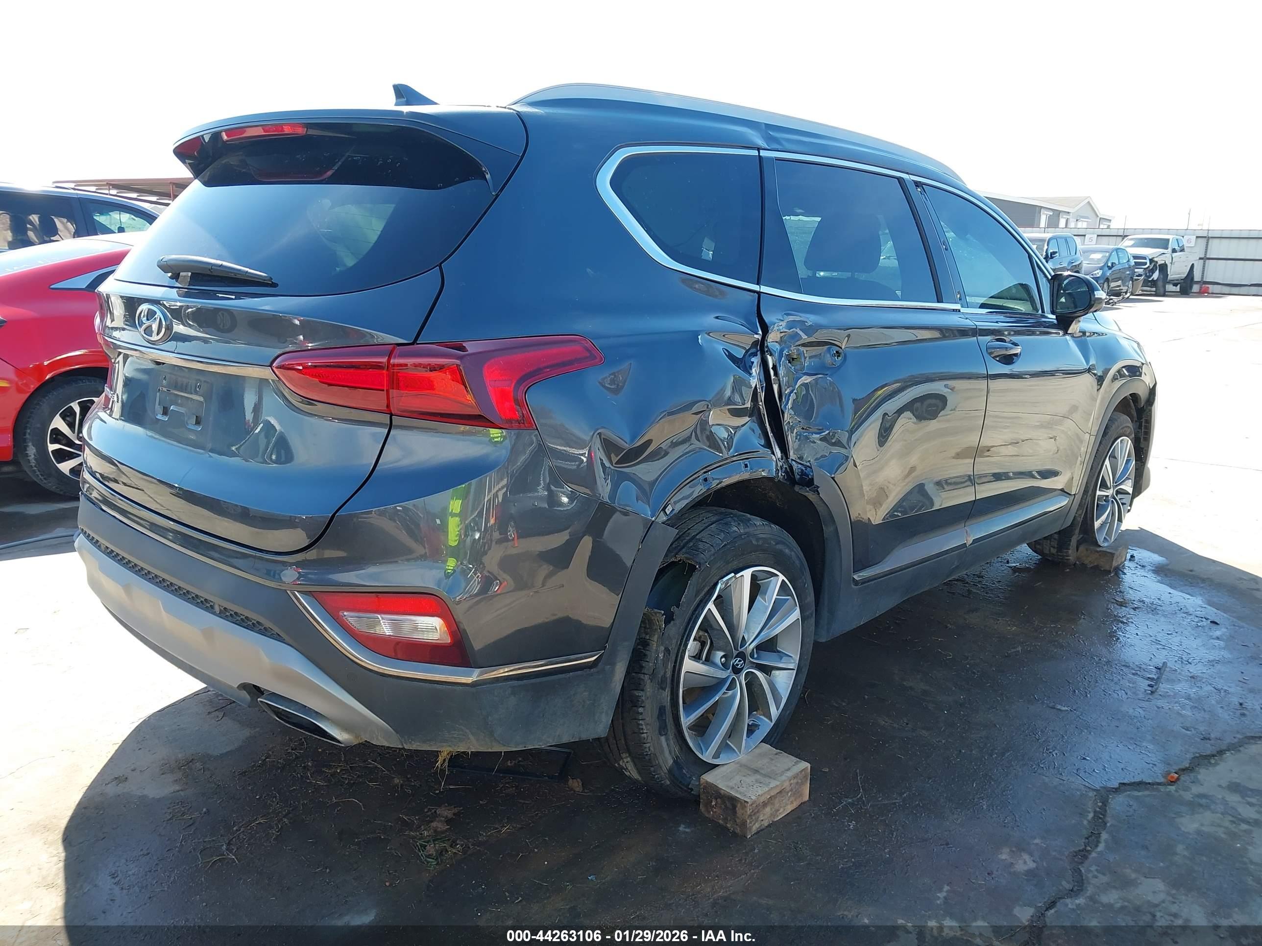 HYUNDAI SANTA image 4