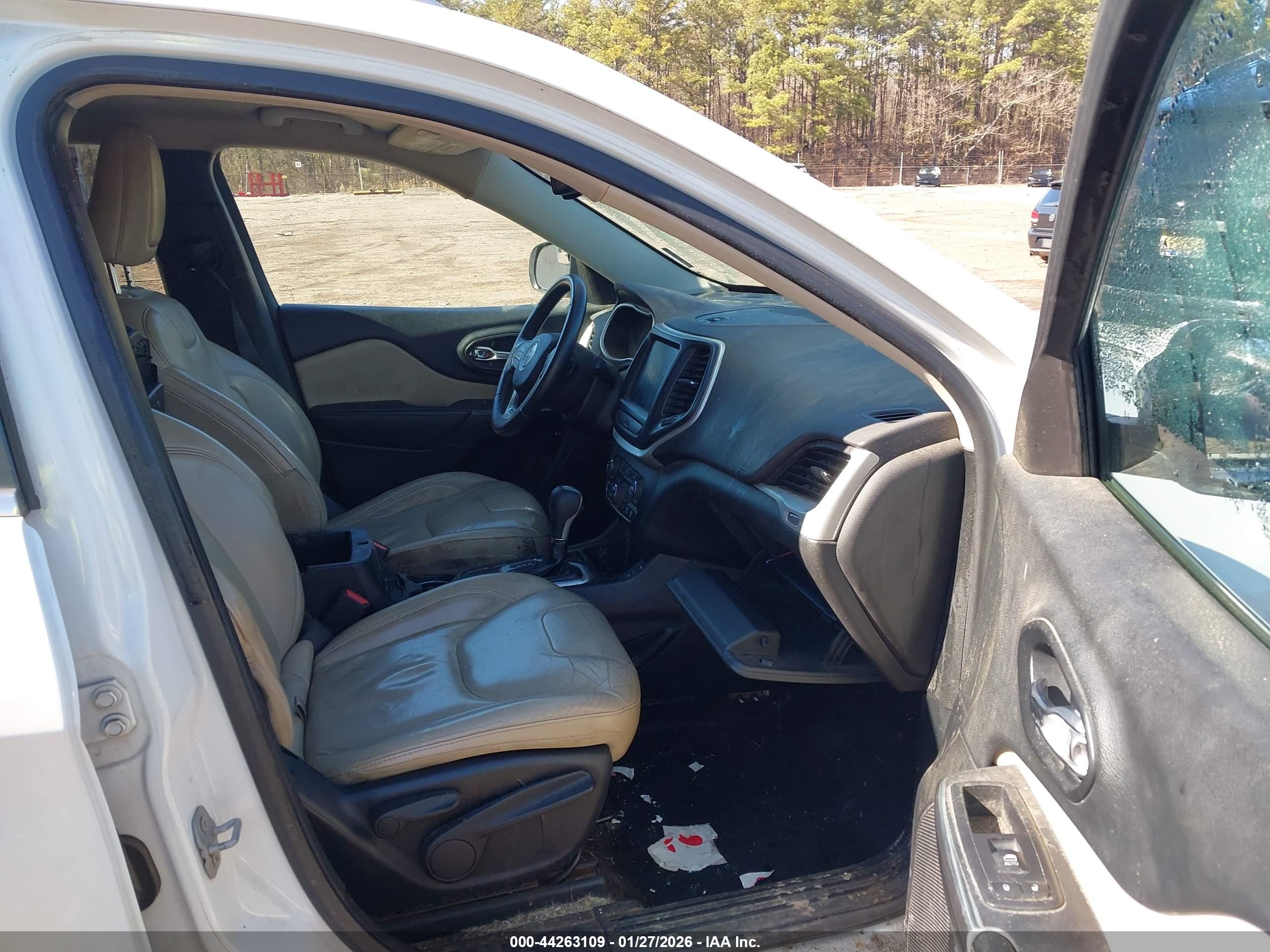 JEEP CHEROKEE image 5