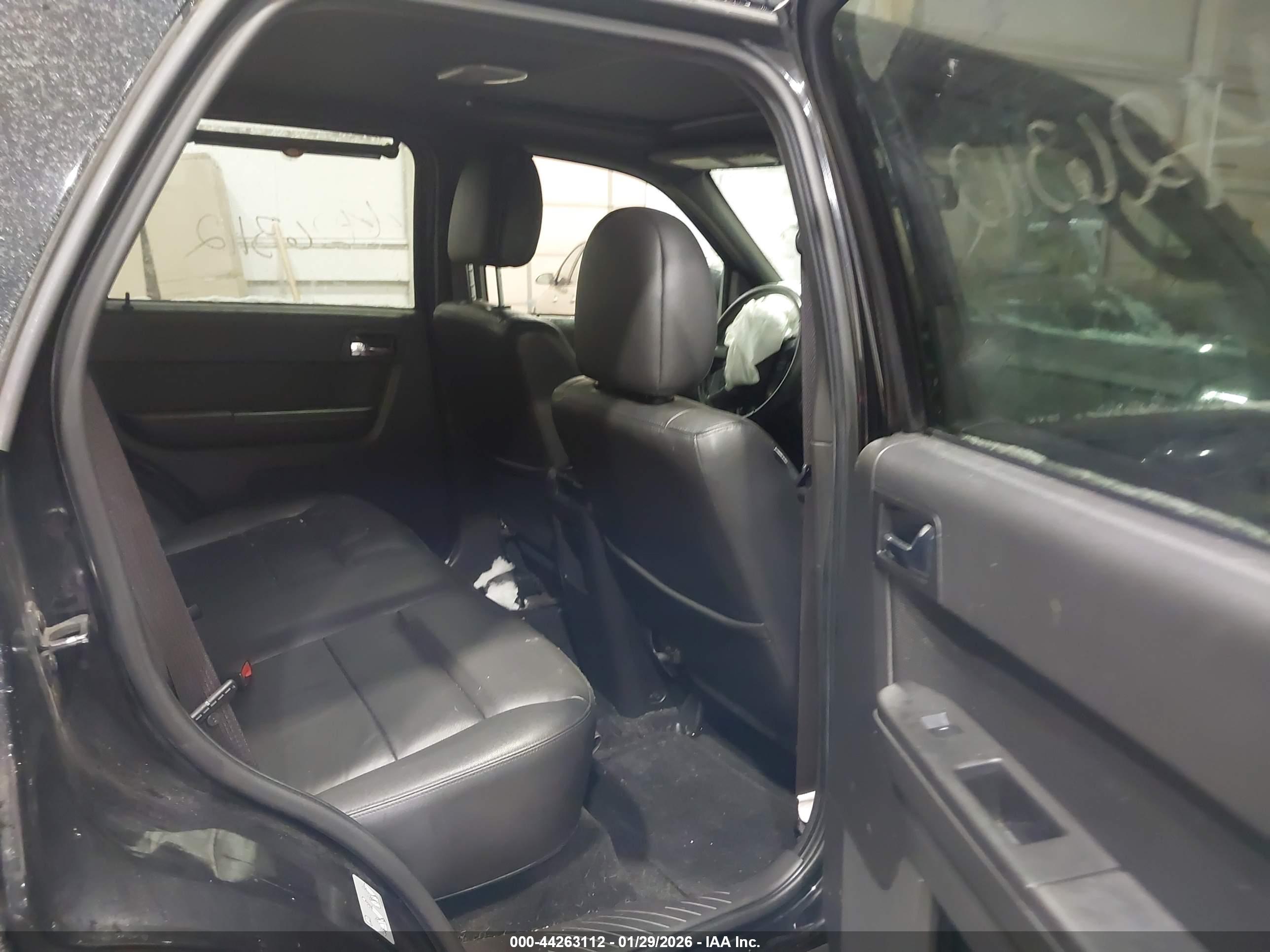 FORD ESCAPE image 8