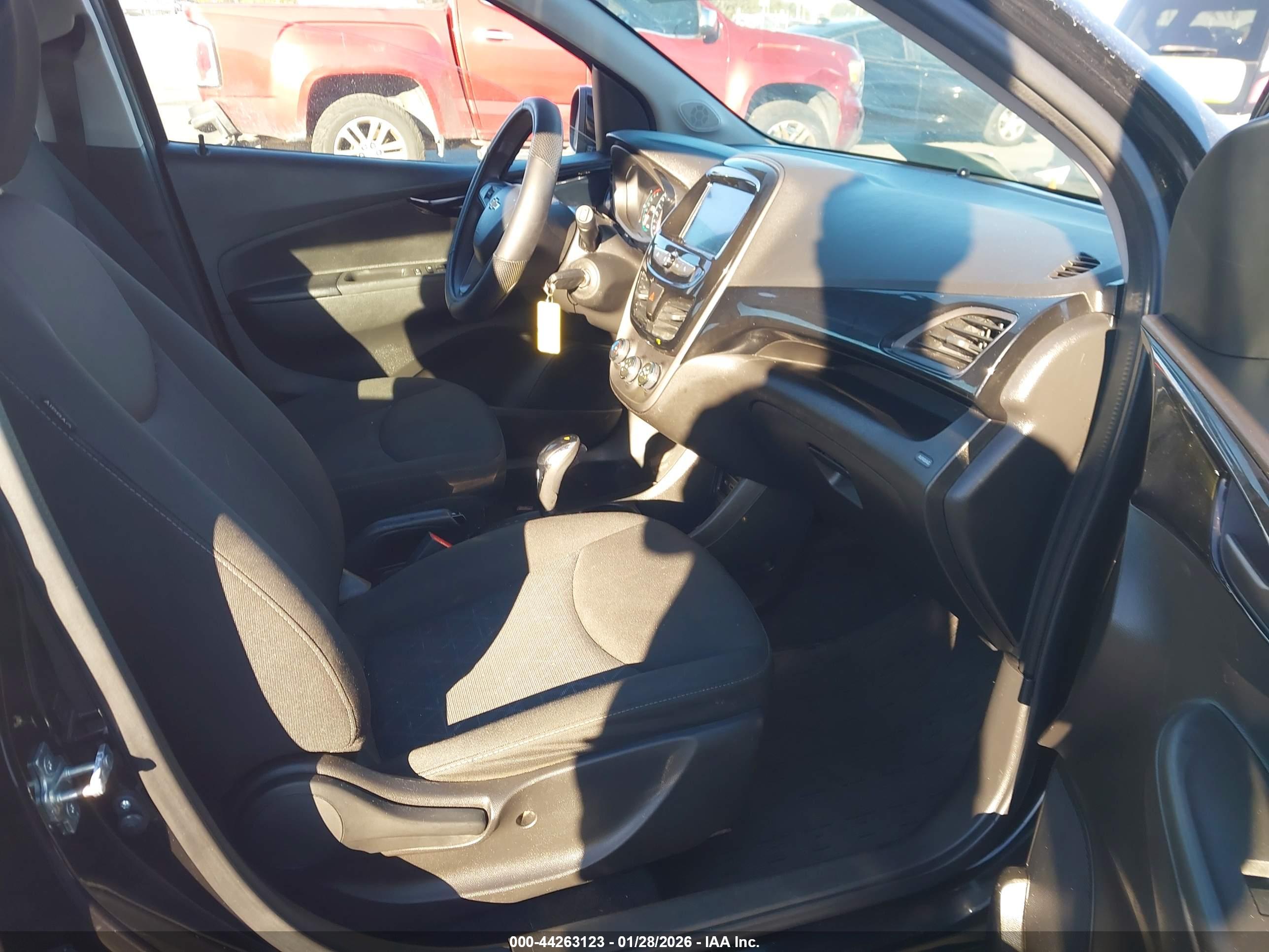 CHEVROLET SPARK image 5