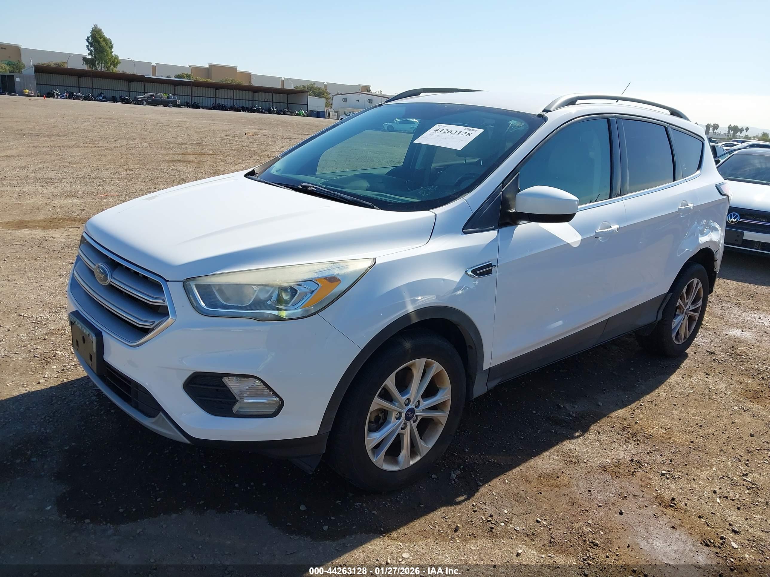 FORD ESCAPE image 2
