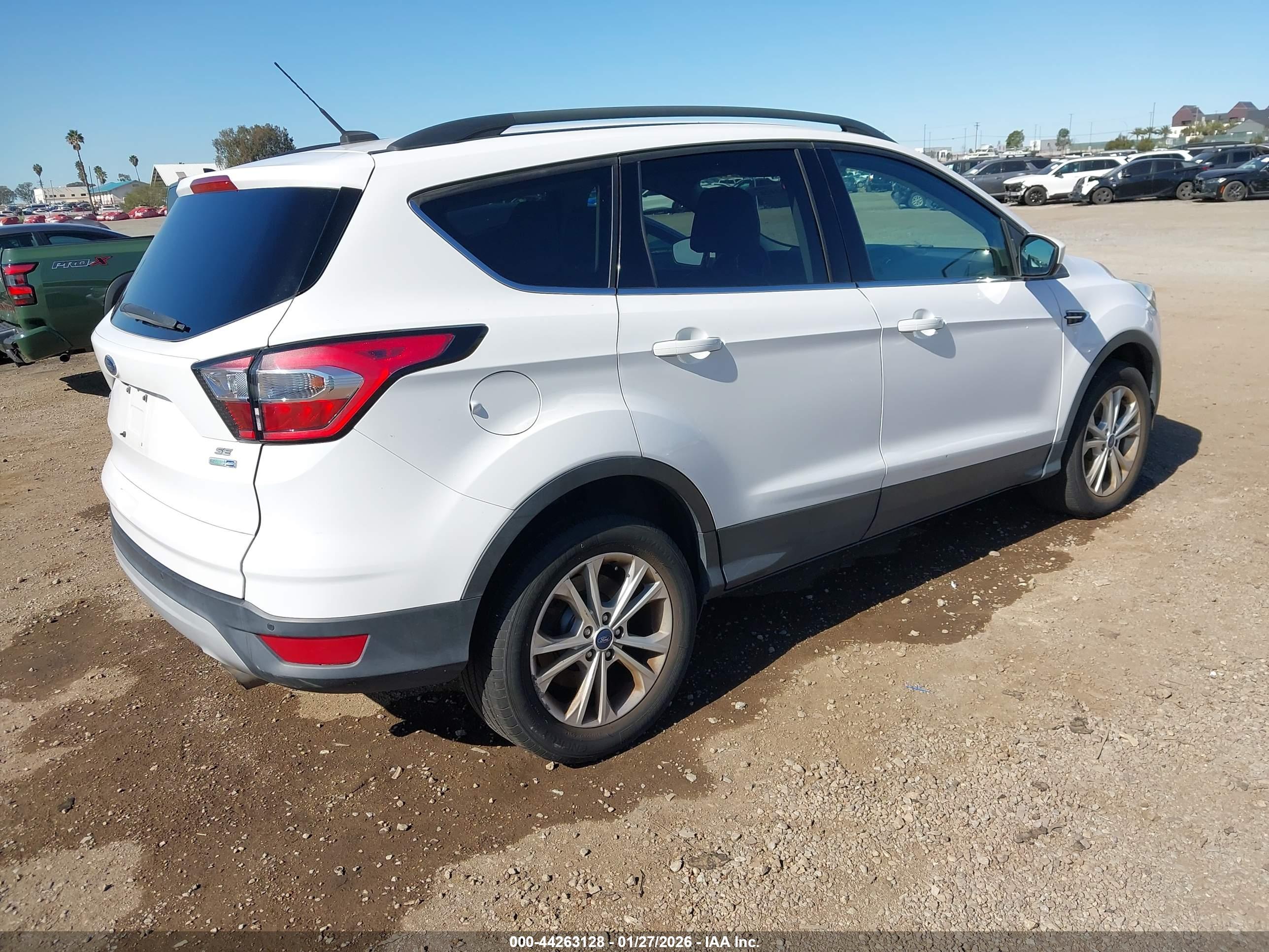 FORD ESCAPE image 4