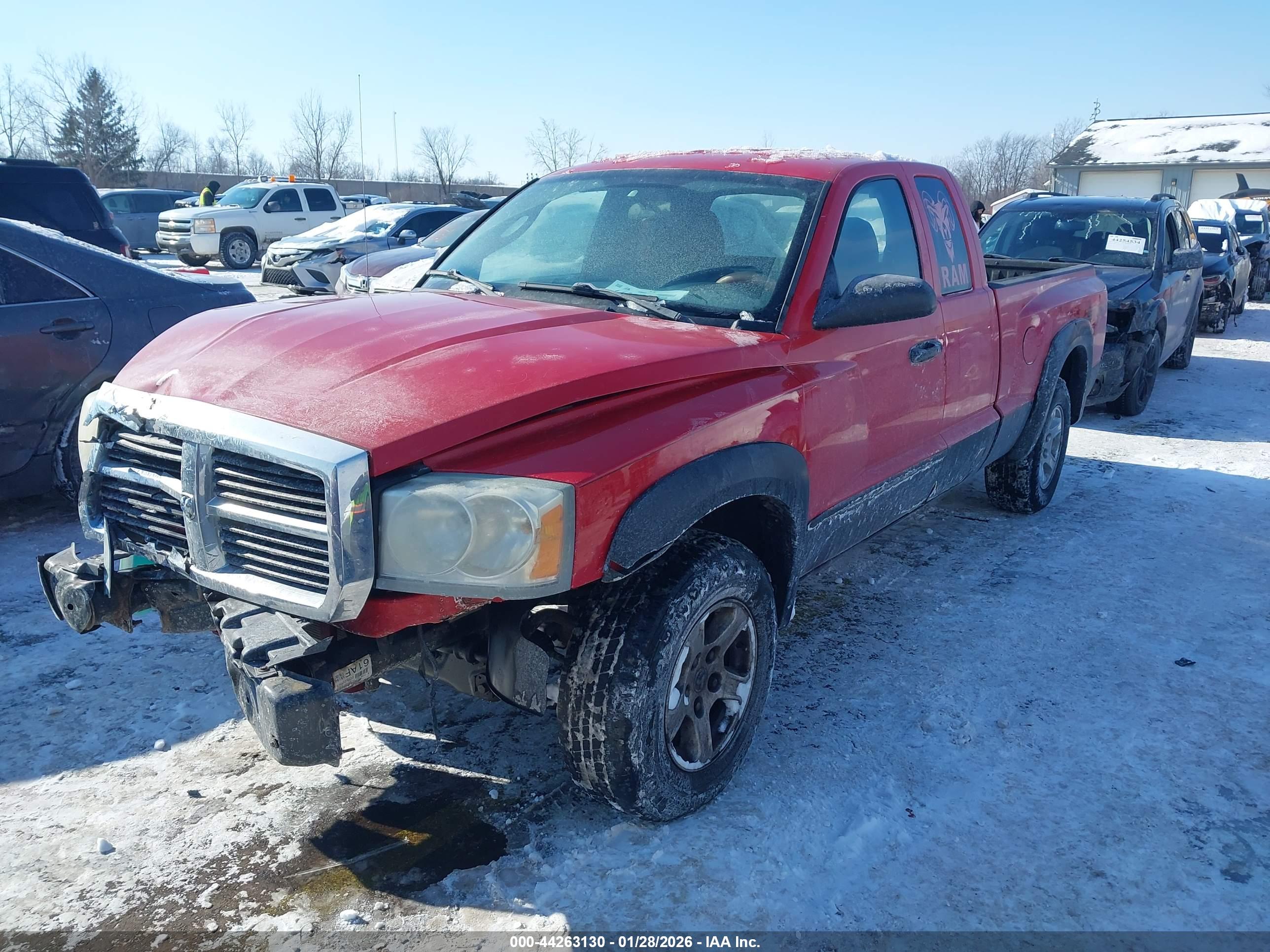 DODGE DAKOTA image 2