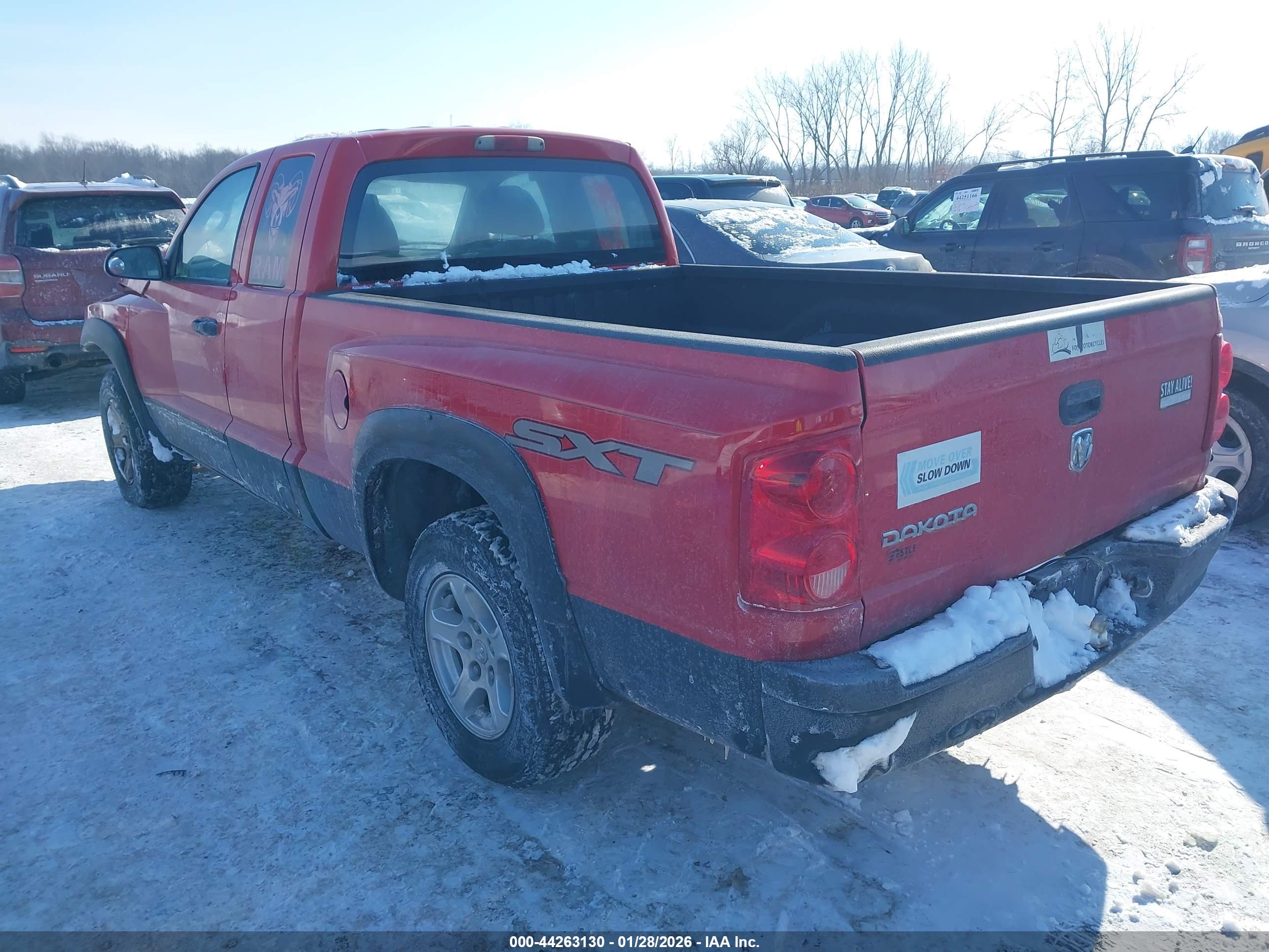 DODGE DAKOTA image 3