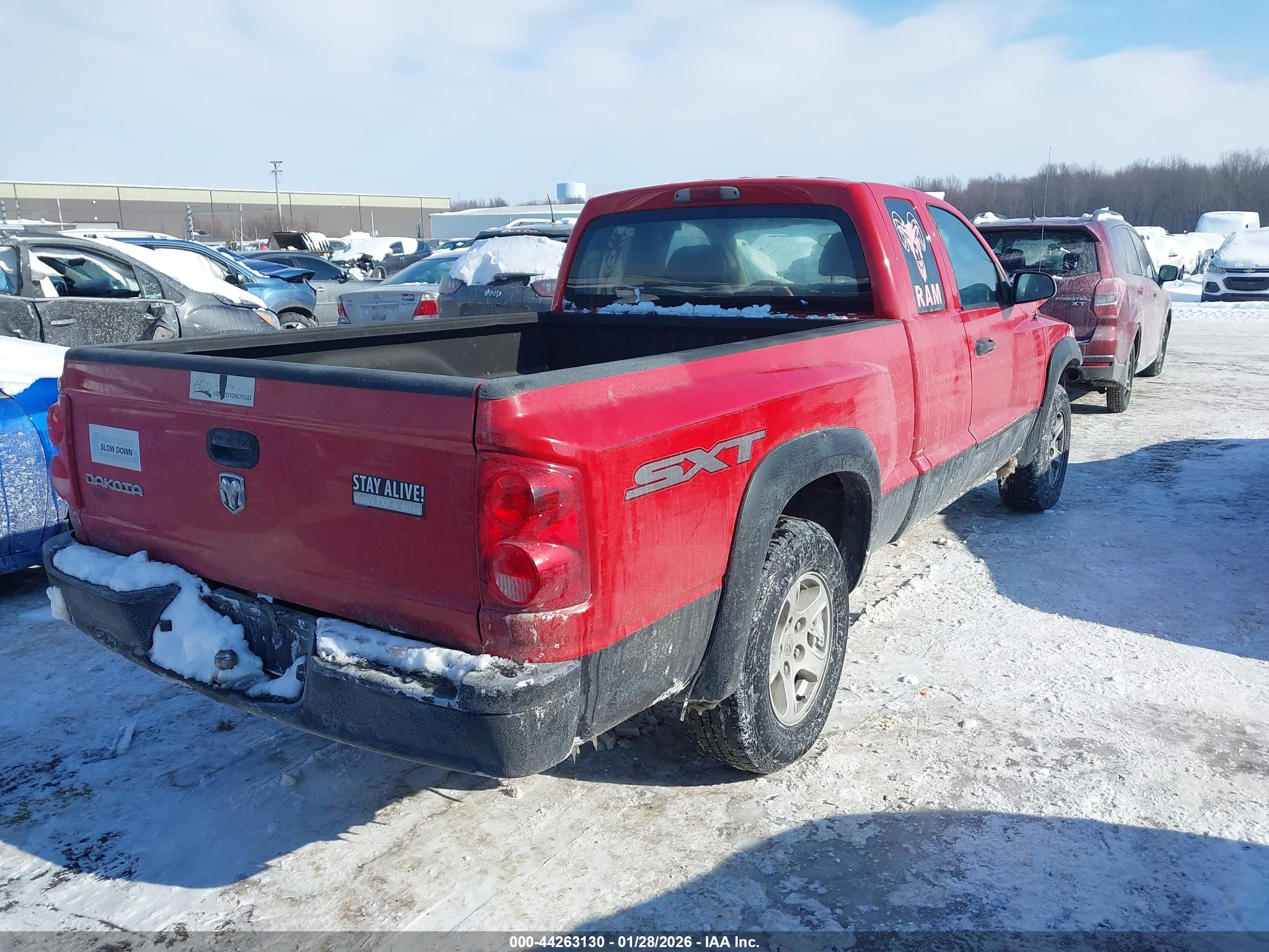 DODGE DAKOTA image 4